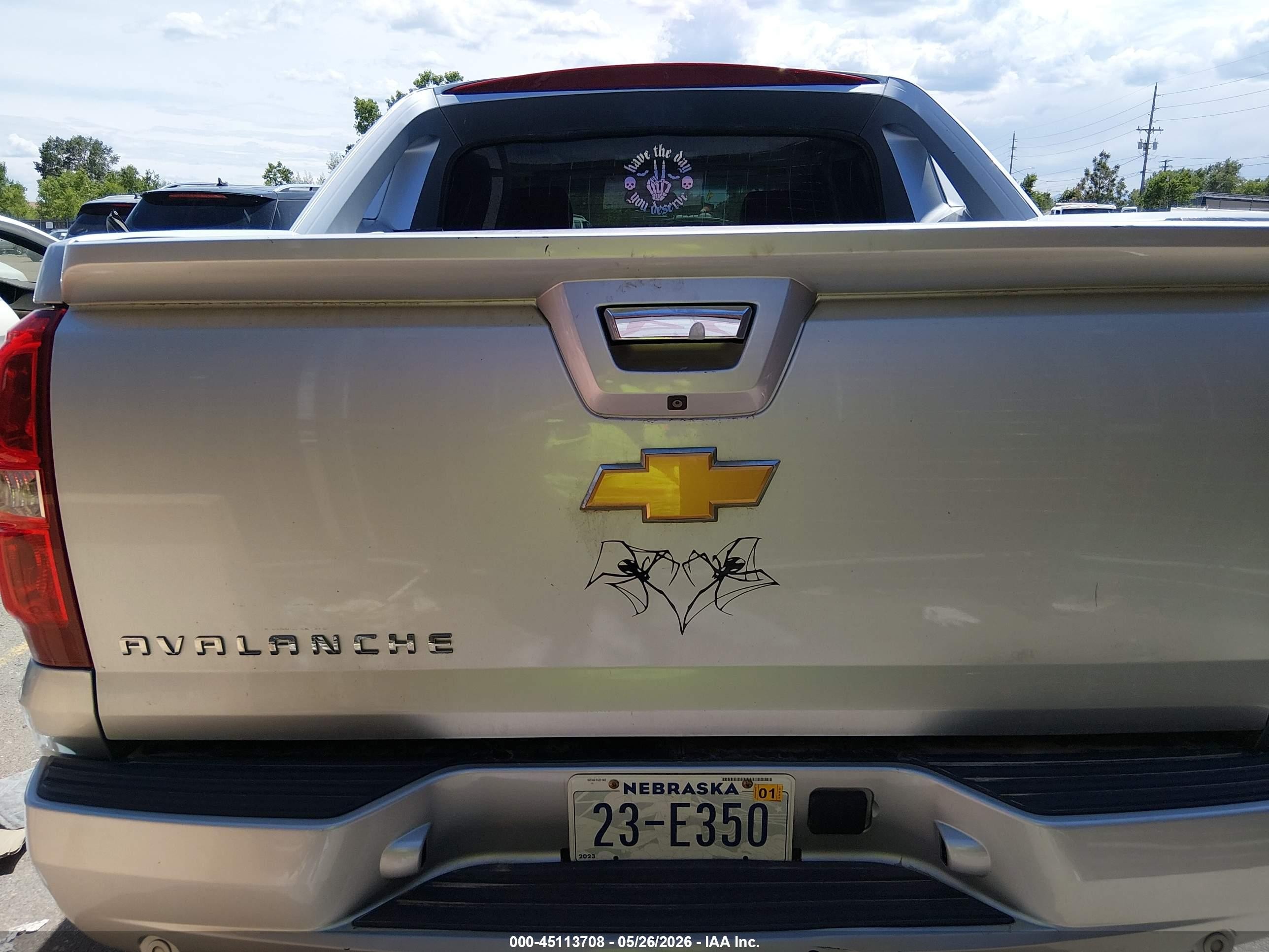 2013 Chevrolet Avalanche Ltz Silver vin: 3GNTKGE77DG125043