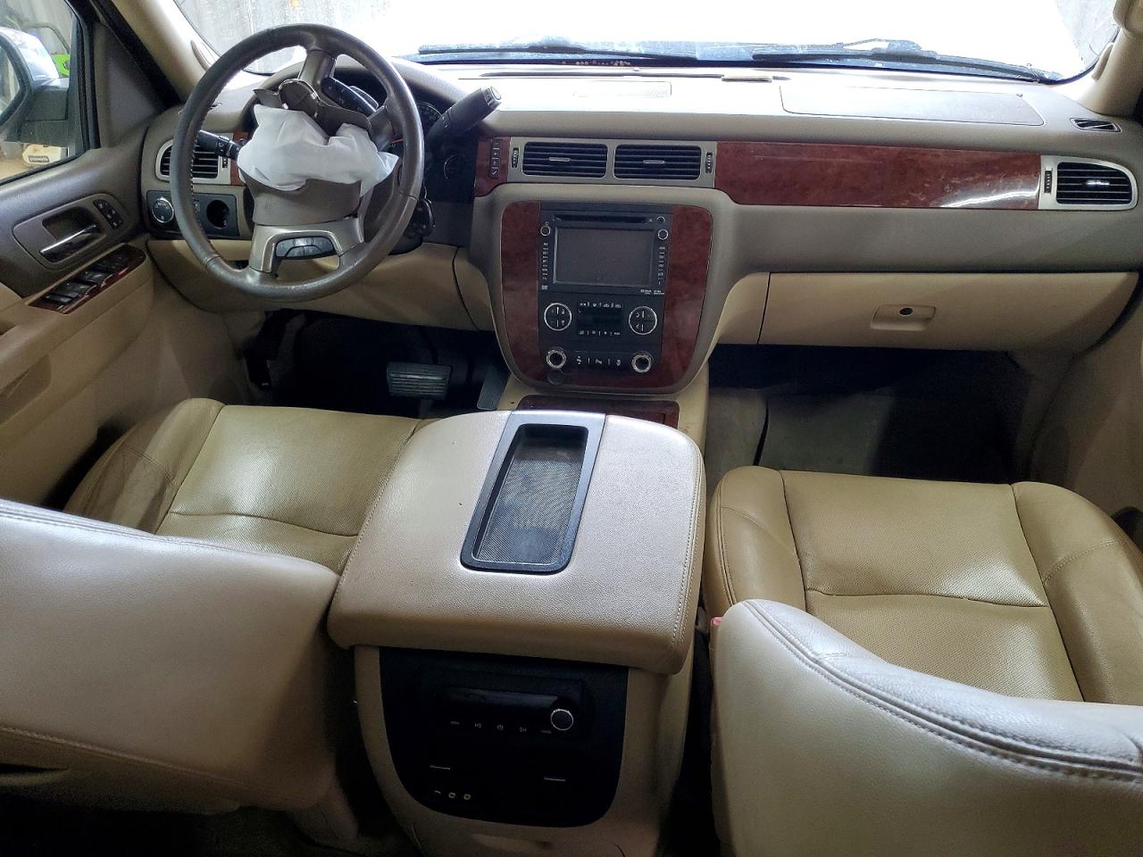 2012 Chevrolet Avalanche Ltz White vin: 3GNTKGE78CG295653