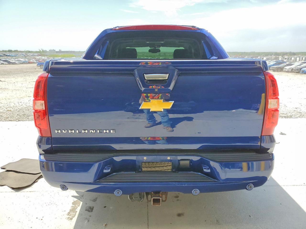 2013 Chevrolet Avalanche Ltz Blue vin: 3GNTKGE78DG113094