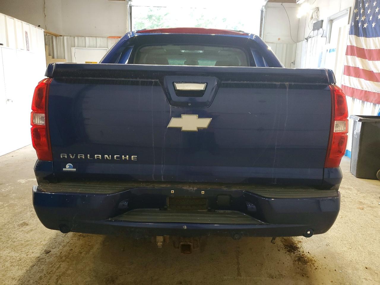 2013 Chevrolet Avalanche Ltz Blue vin: 3GNTKGE78DG122345