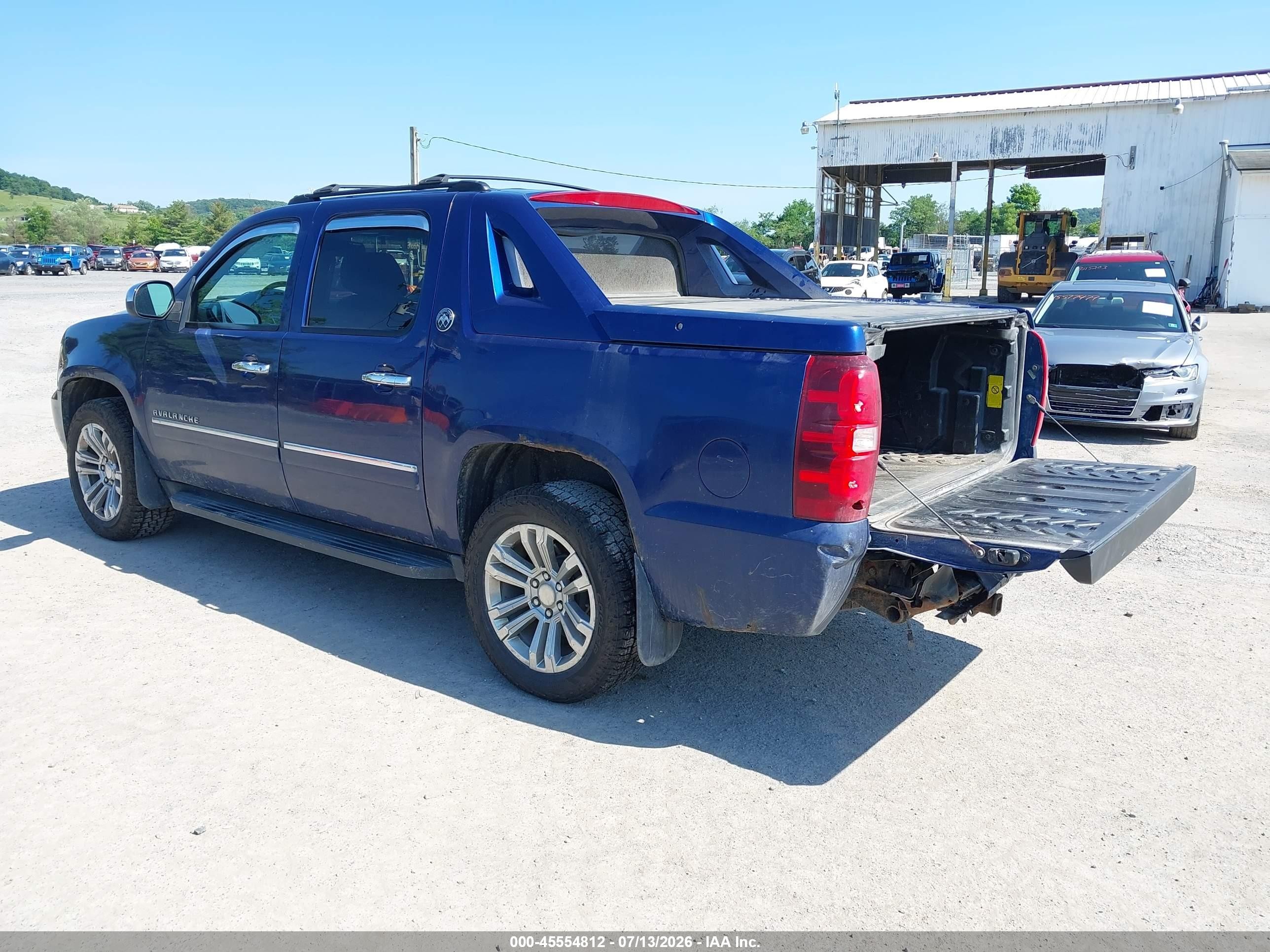 2013 Chevrolet Avalanche Ltz Blue vin: 3GNTKGE79DG195465