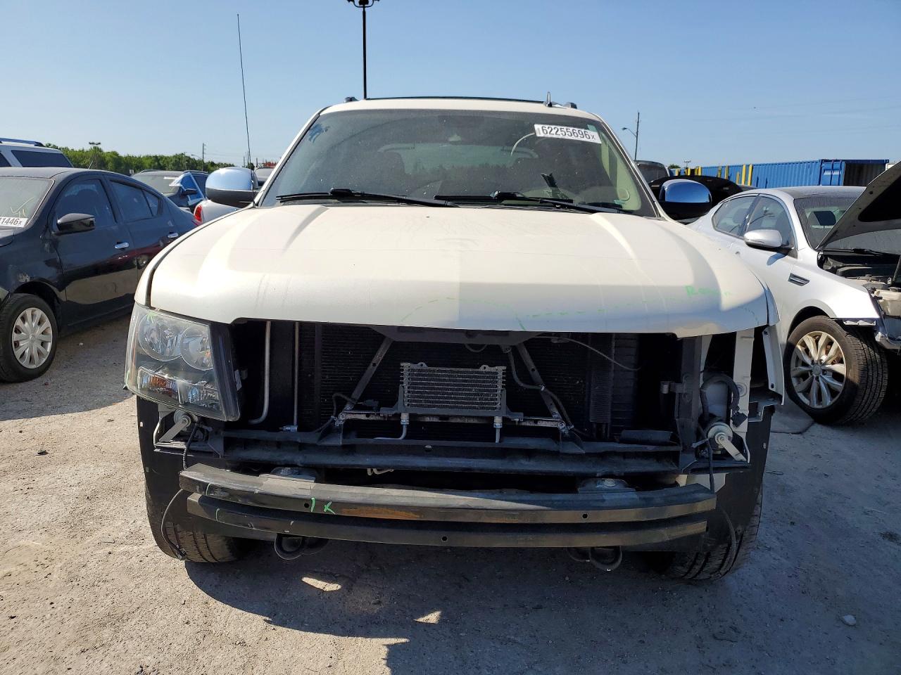 2013 Chevrolet Avalanche Ltz Cream vin: 3GNTKGE7XDG153788