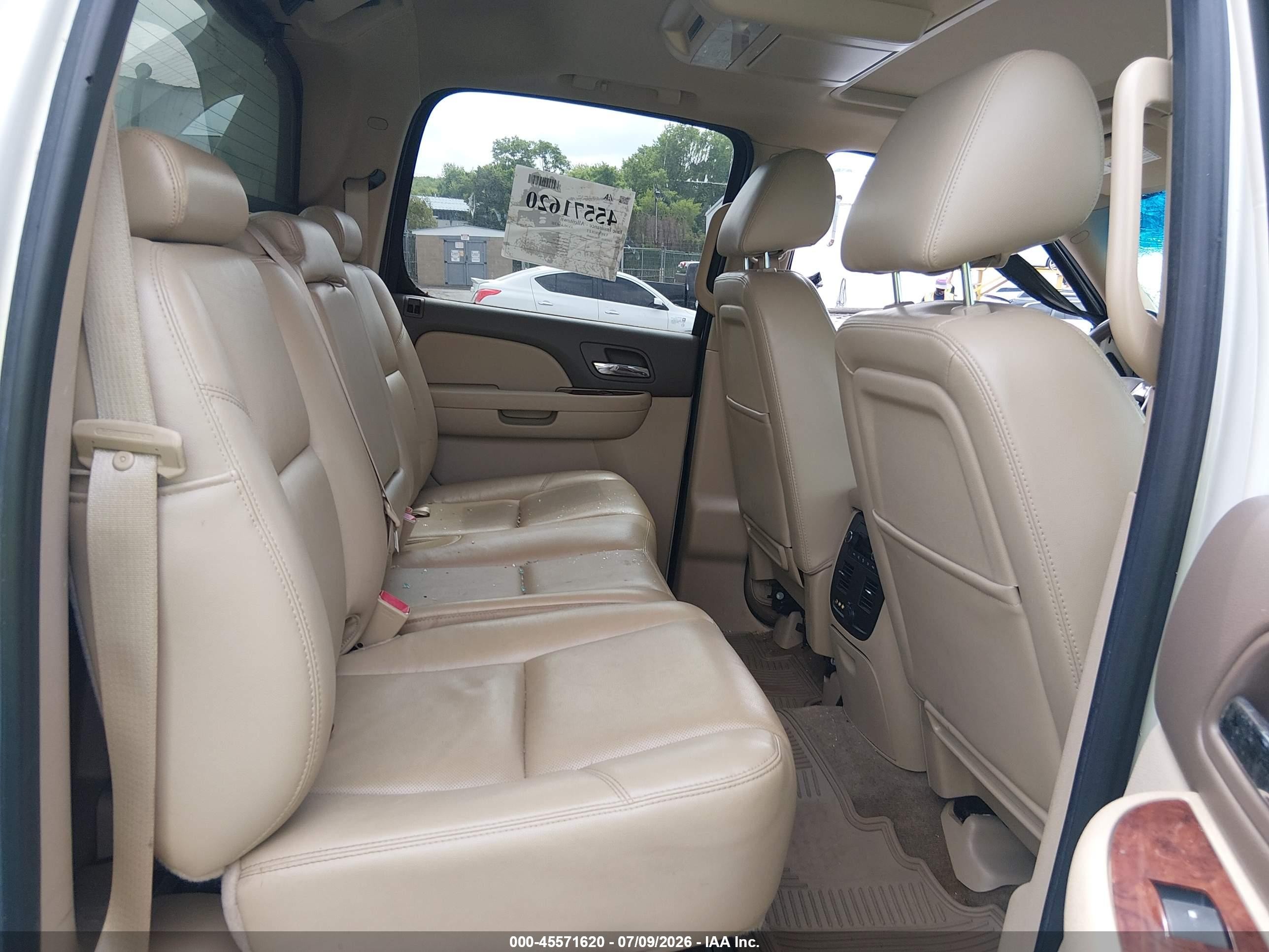 2013 Chevrolet Avalanche Ltz White vin: 3GNTKGE7XDG206070