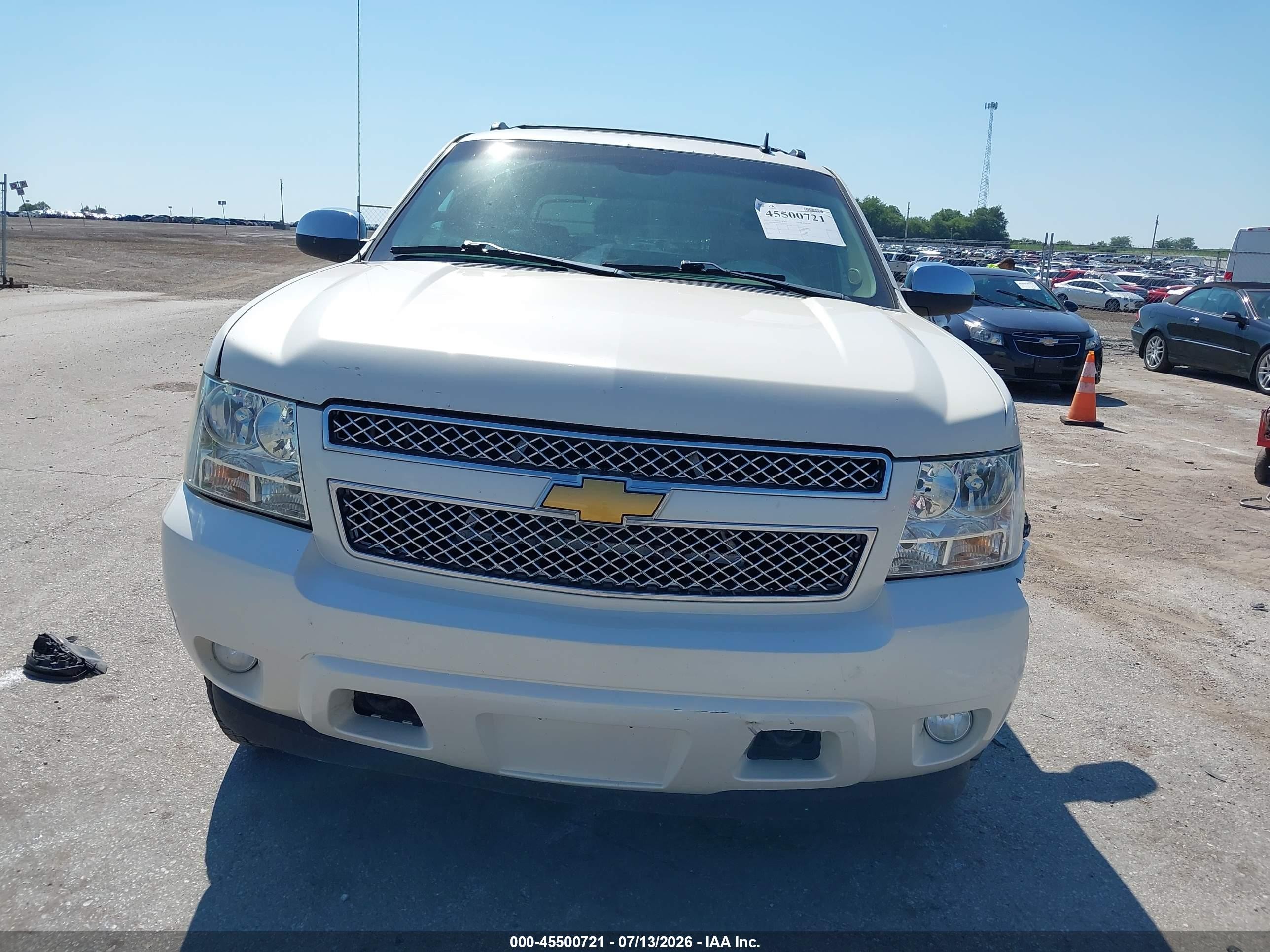 2013 Chevrolet Avalanche Ltz White vin: 3GNTKGE7XDG250179
