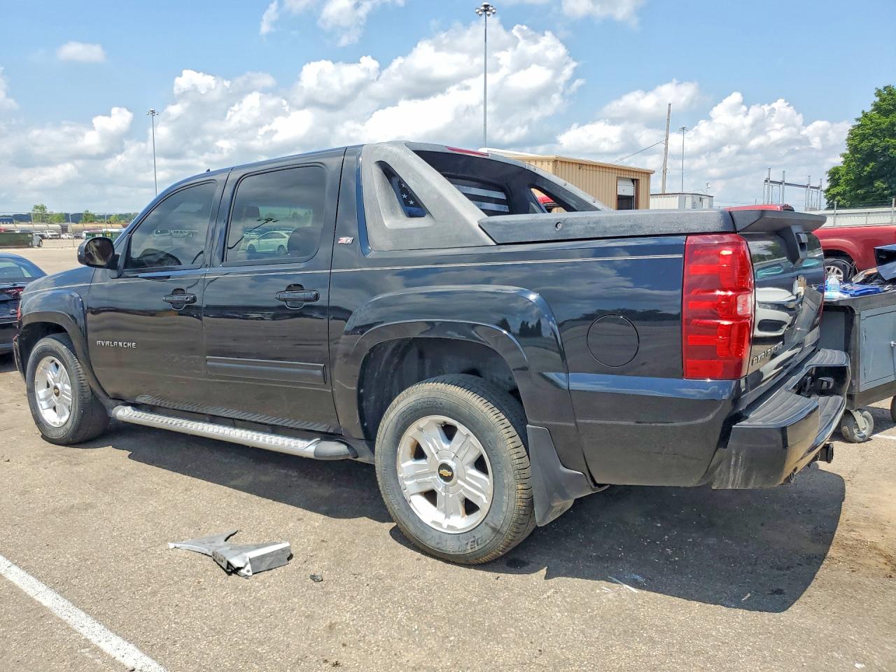 2010 Chevrolet Avalanche Lt Black vin: 3GNVKFE00AG248622