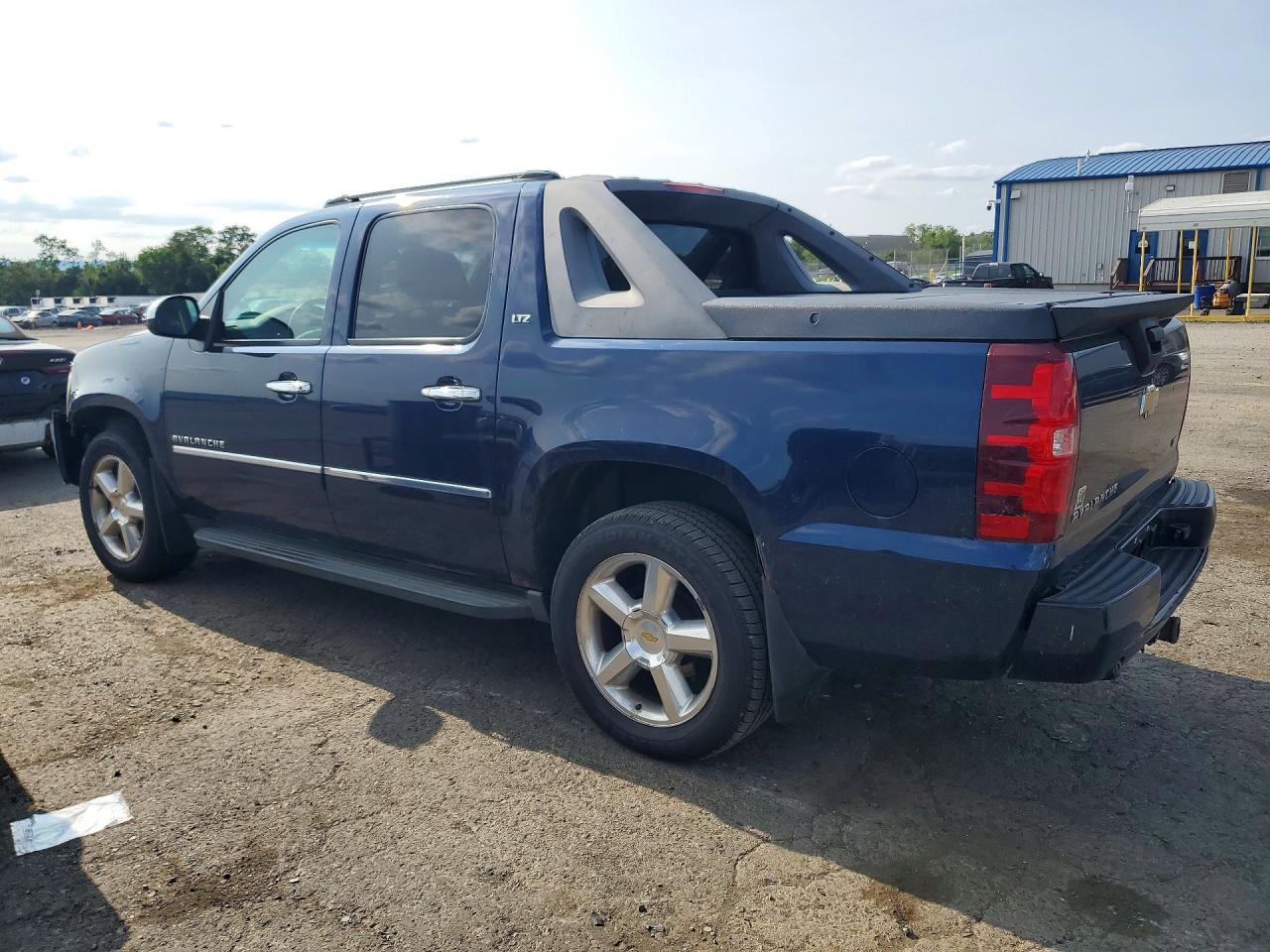 2010 Chevrolet Avalanche Ltz Blue vin: 3GNVKGE00AG115235