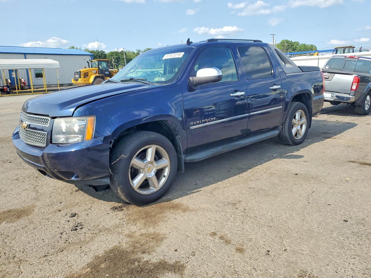 2010 Chevrolet Avalanche Ltz Blue vin: 3GNVKGE00AG115235
