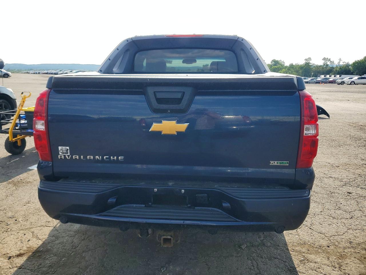2010 Chevrolet Avalanche Ltz Blue vin: 3GNVKGE00AG115235