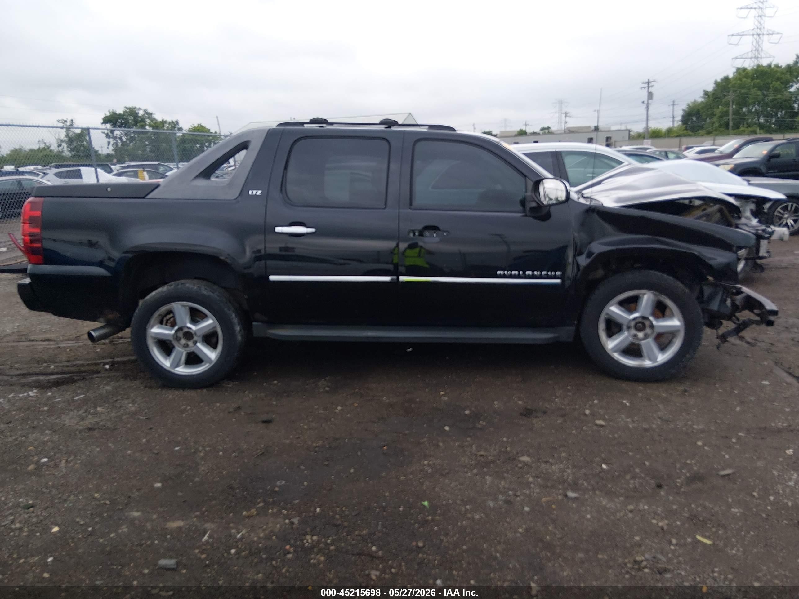 2010 Chevrolet Avalanche 1500 Ltz Black vin: 3GNVKGE00AG260856