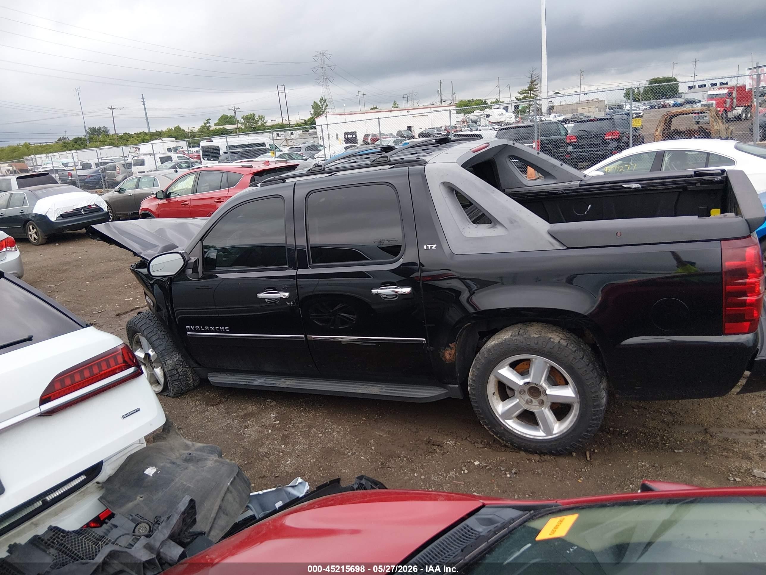 2010 Chevrolet Avalanche 1500 Ltz Black vin: 3GNVKGE00AG260856