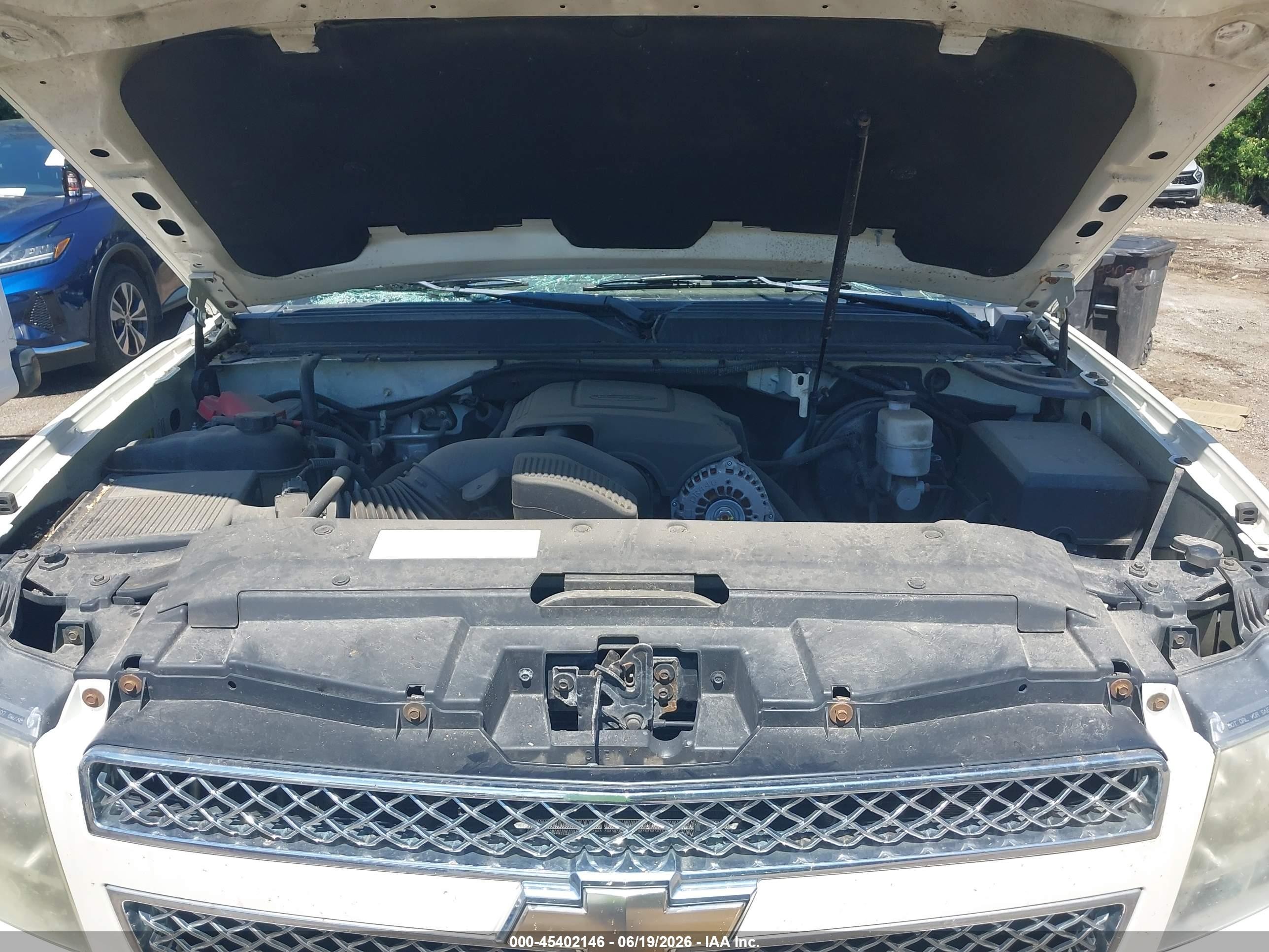 2010 Chevrolet Avalanche 1500 Ltz White vin: 3GNVKGE00AG283893