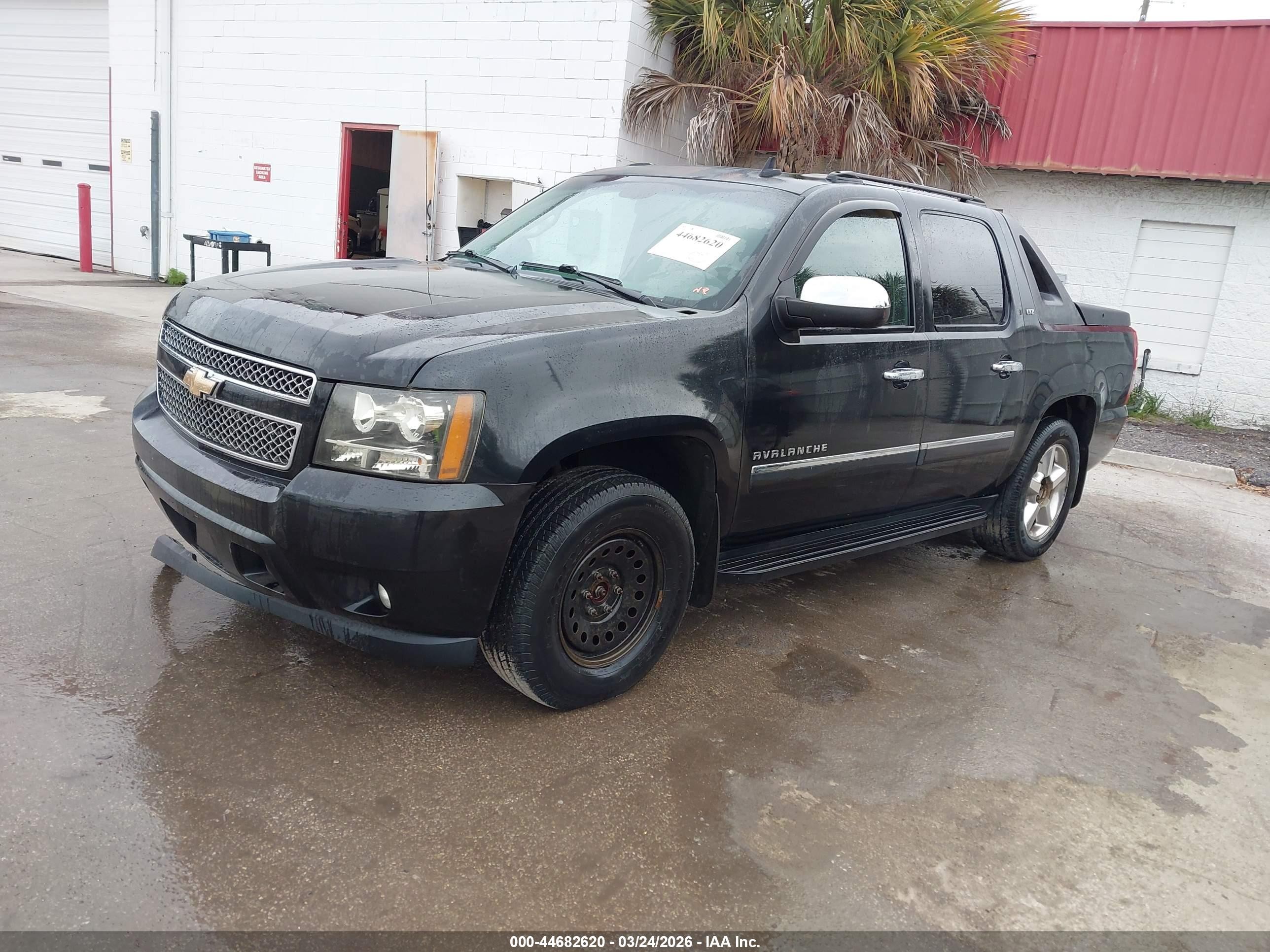2010 Chevrolet Avalanche Ltz Black vin: 3GNVKGE07AG211105