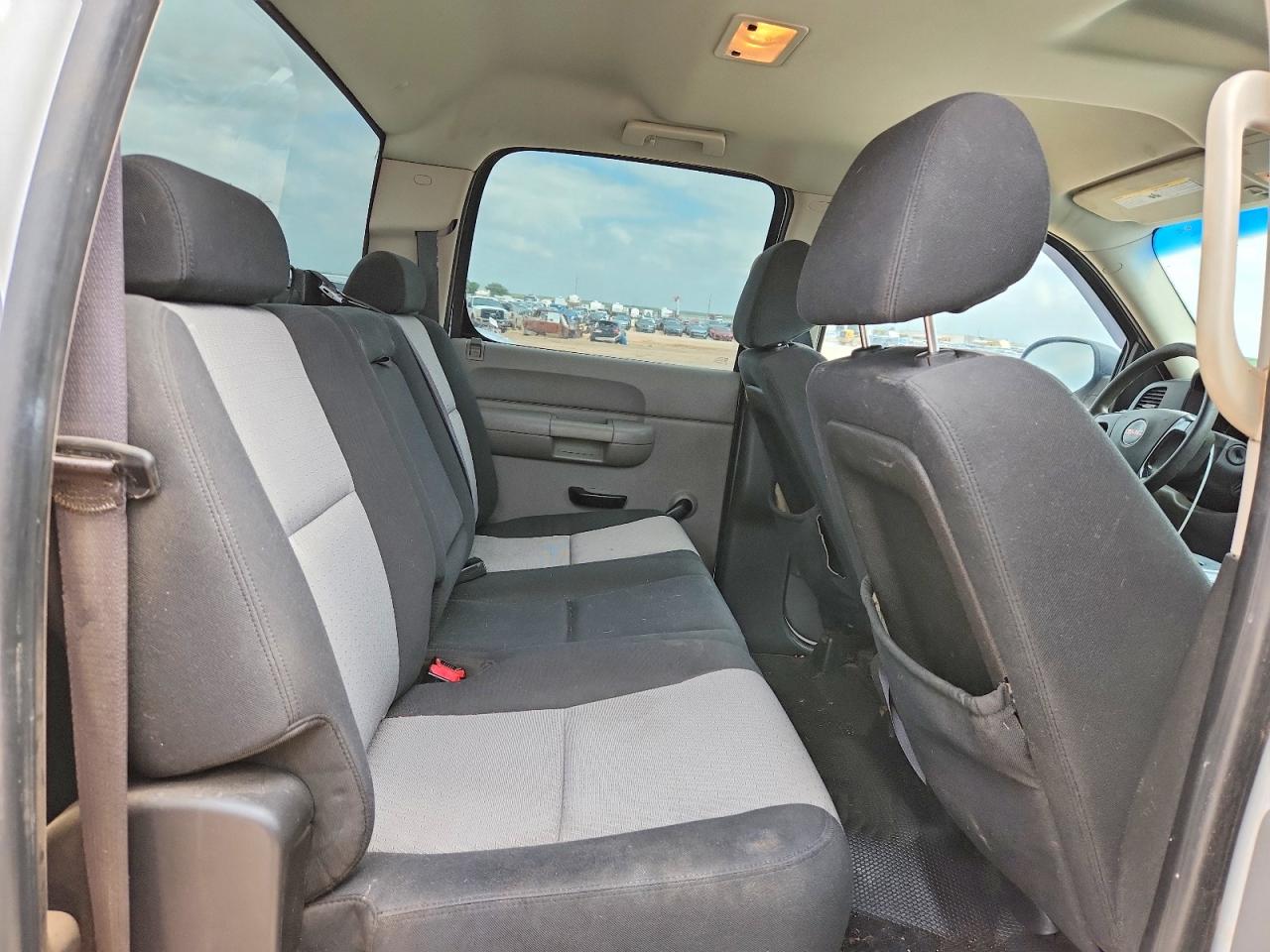 2008 Gmc Sierra C1500 White vin: 3GTEC13C38G132931