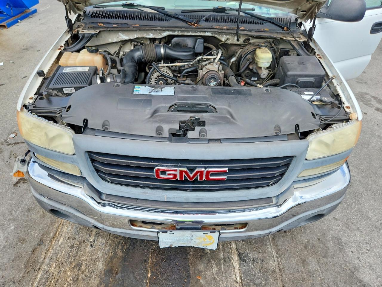 2007 Gmc New Sierra C1500 Classic White vin: 3GTEC14X27G208333