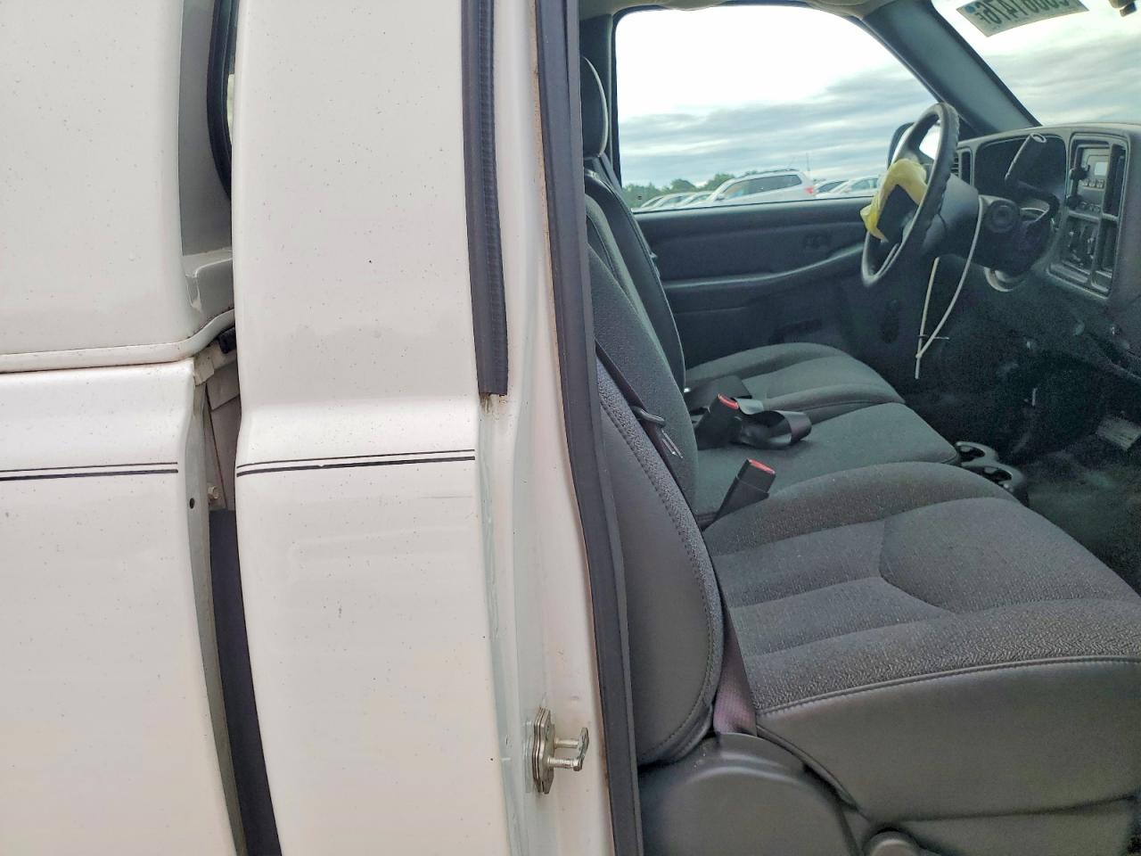 2006 Gmc New Sierra C1500 Белый vin: 3GTEC14X66G178512