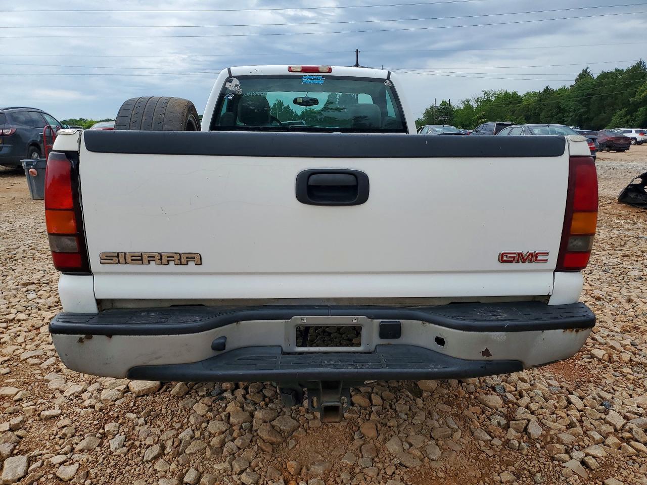 2007 Gmc New Sierra C1500 Classic White vin: 3GTEC14X77G241022