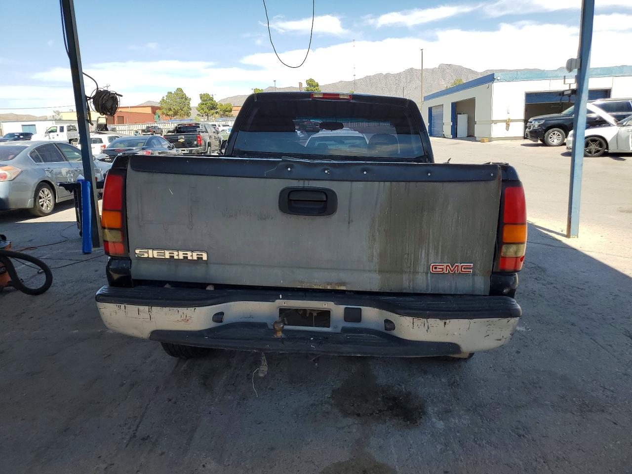 2006 Gmc New Sierra C1500 Black vin: 3GTEC14X96G217755