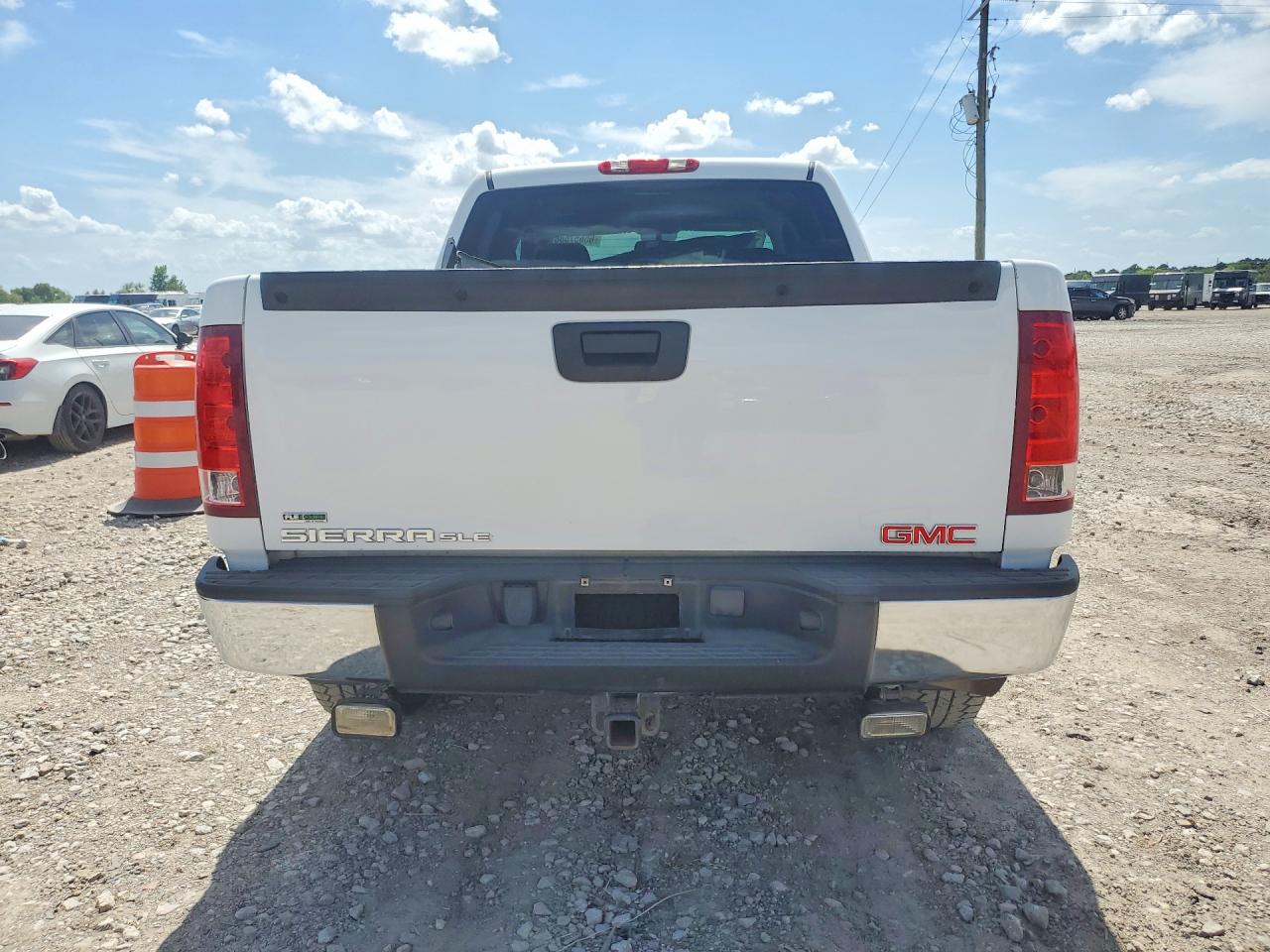 2008 Gmc Sierra K1500 White vin: 3GTEK13388G212874