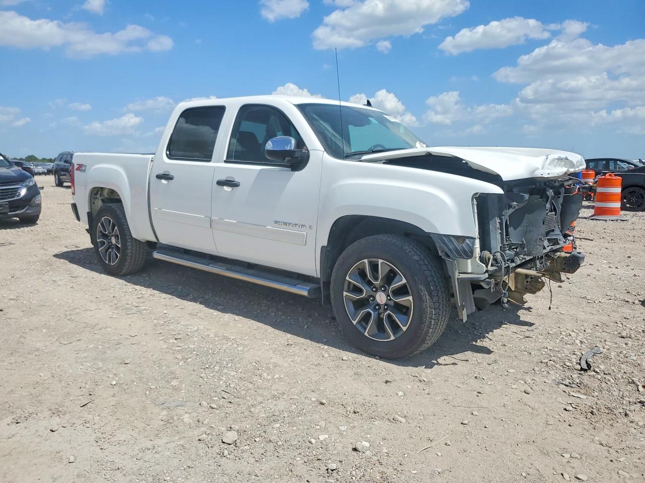 2008 Gmc Sierra K1500 White vin: 3GTEK13388G212874