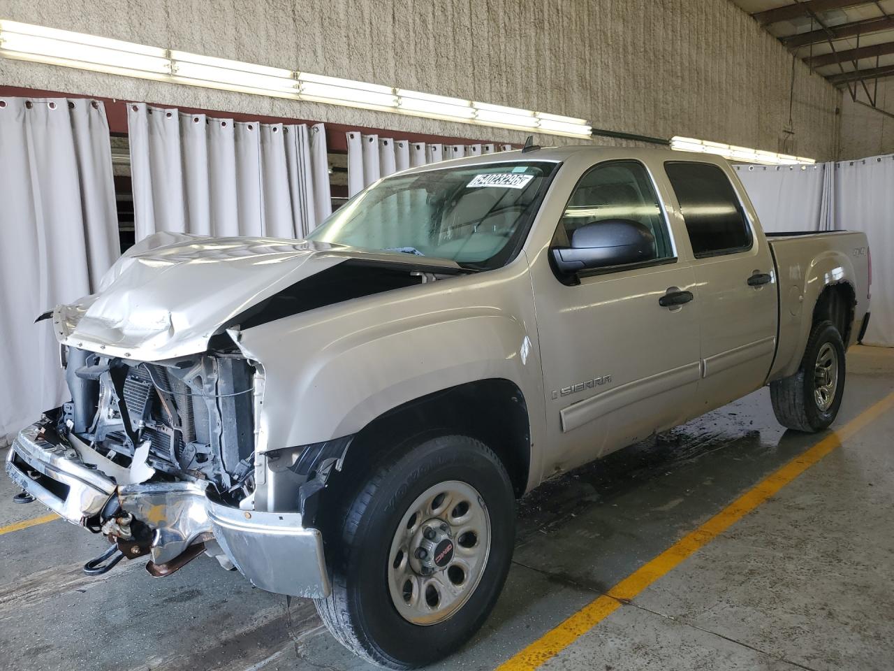 2009 Gmc Sierra K1500 Серебряный vin: 3GTEK13C89G203187 Damage: Left Front Fender, Severe Damage, Replacement Required