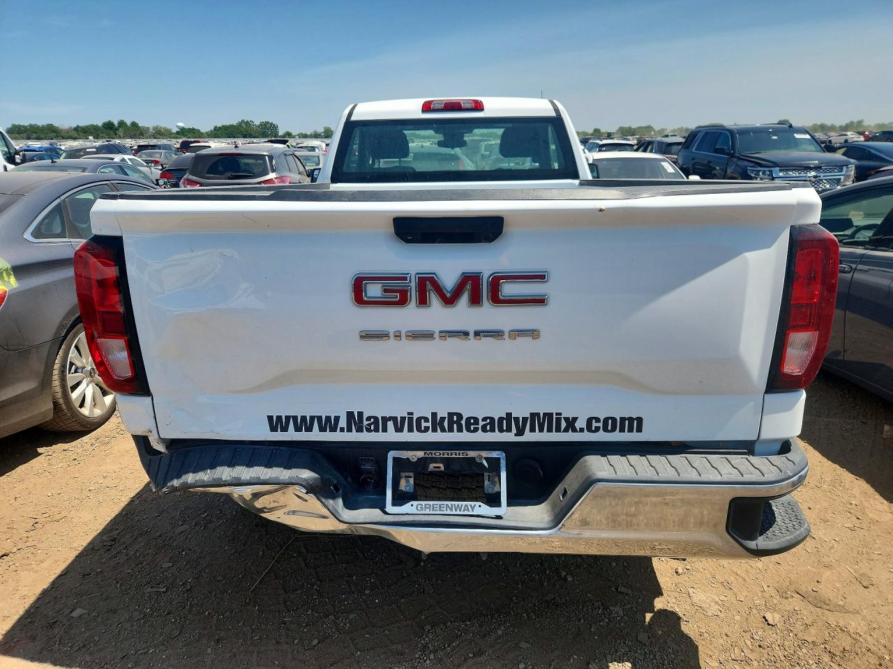 2024 Gmc Sierra C1500 White vin: 3GTNHAEK8RG425537
