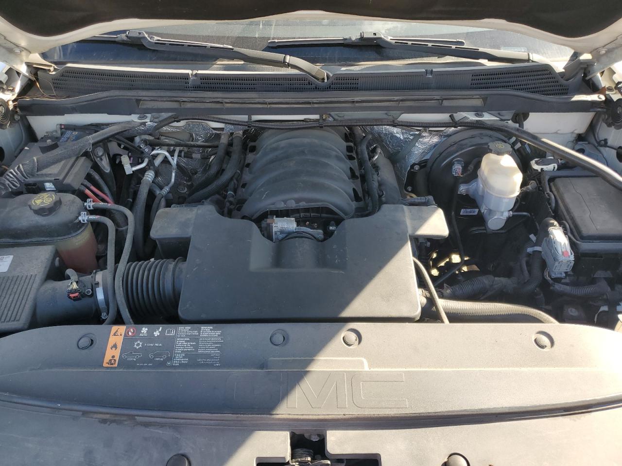 2018 Gmc Sierra C1500 Sle White vin: 3GTP1MEC9JG195373