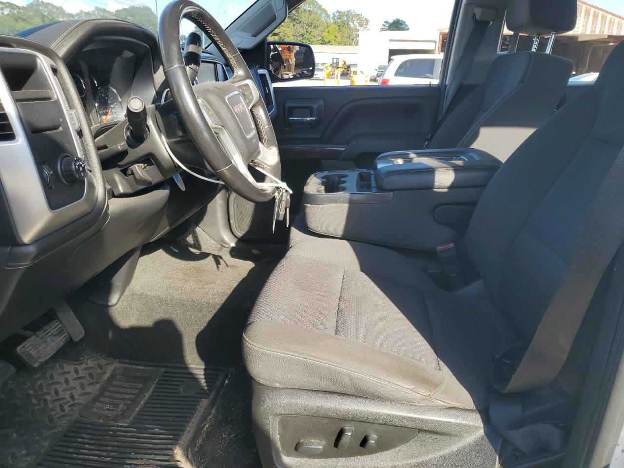 2018 Gmc Sierra C1500 Sle White vin: 3GTP1MEC9JG195373