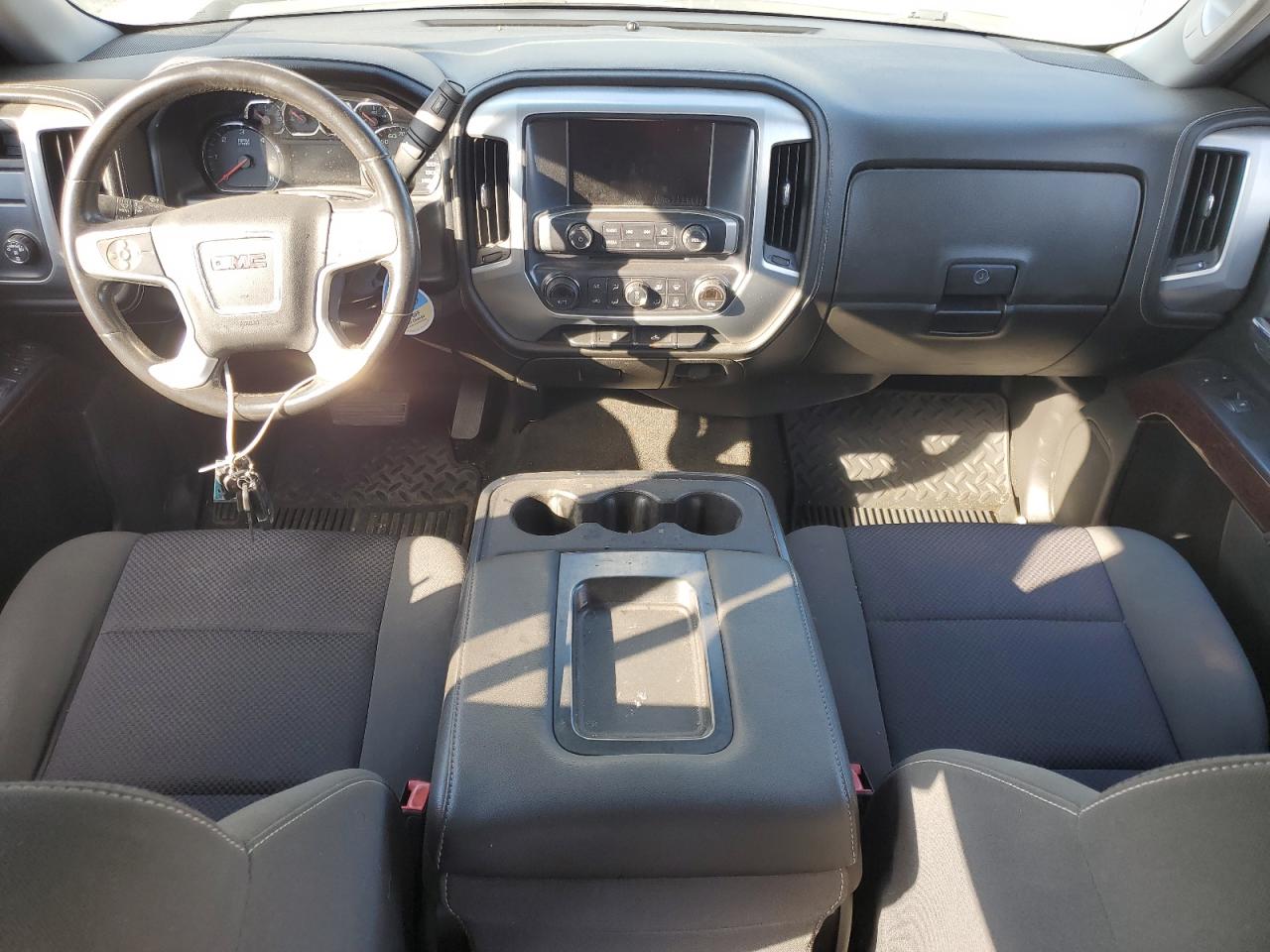 2018 Gmc Sierra C1500 Sle White vin: 3GTP1MEC9JG195373