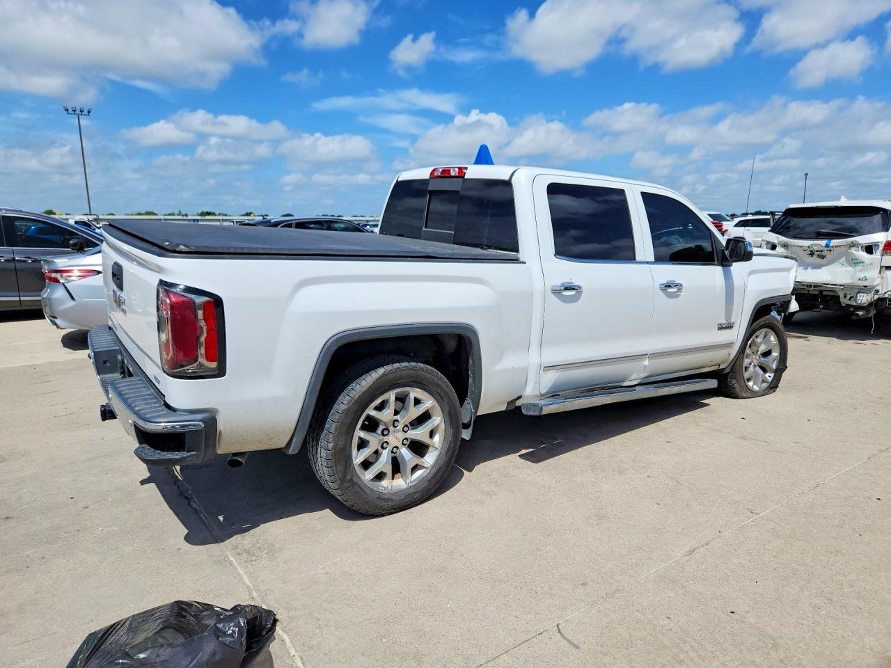2017 Gmc Sierra C1500 Slt Белый vin: 3GTP1NECXHG349721