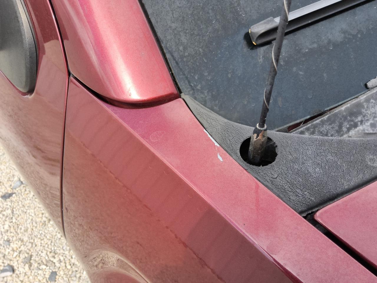 2015 Gmc Sierra C1500 Sle Red vin: 3GTP1UEC3FG296237 Damage: Right Front Fender, Heavy Scratch, 2 To 3 Inches