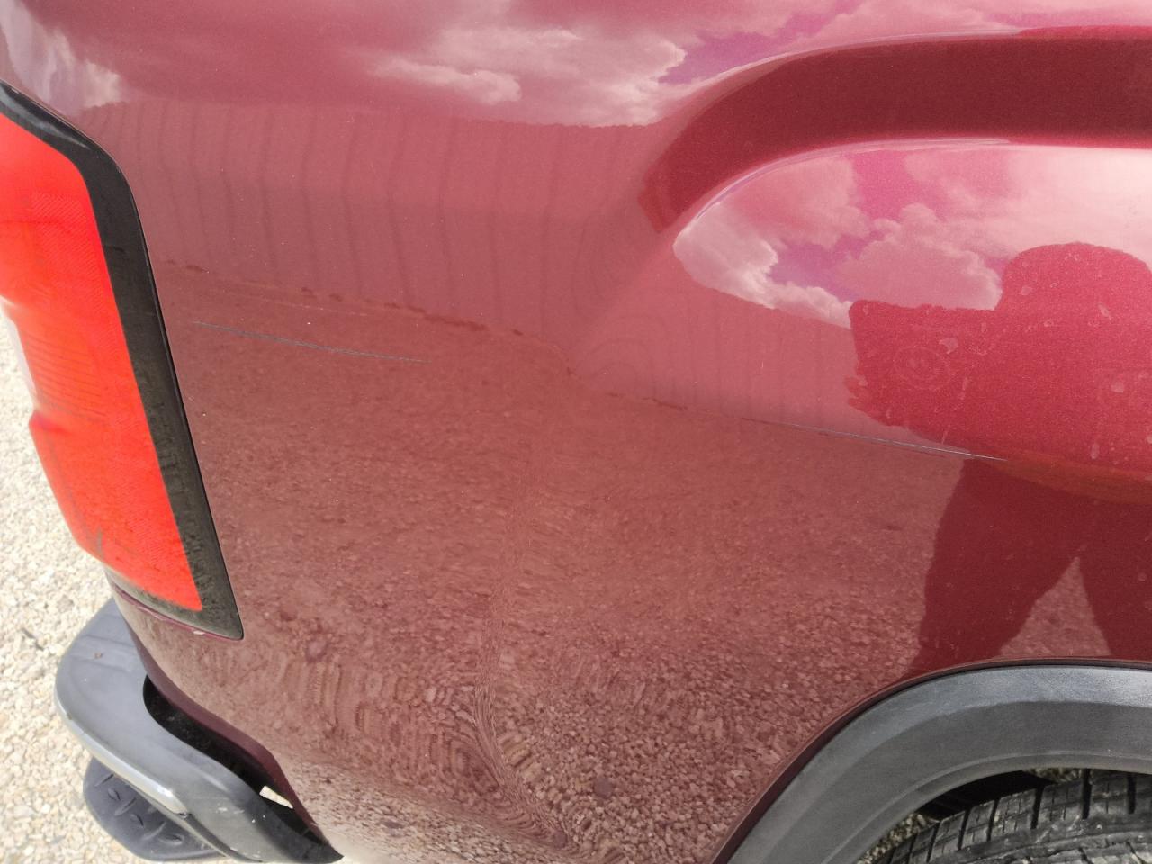 2015 Gmc Sierra C1500 Sle Red vin: 3GTP1UEC3FG296237 Damage: Right Bed Side, Heavy Scratch, 7 To 8 Inches