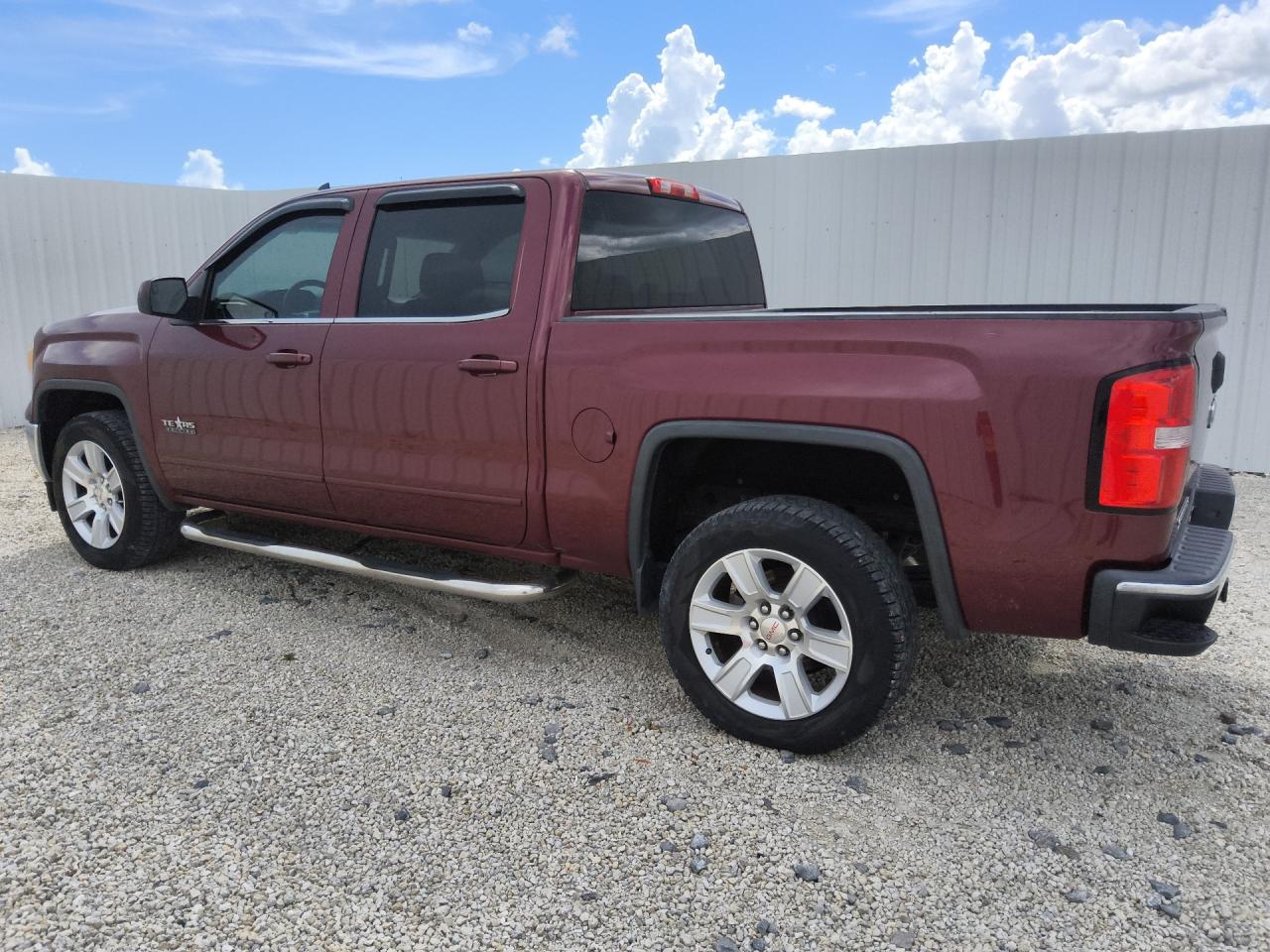 2015 Gmc Sierra C1500 Sle Red vin: 3GTP1UEC3FG296237 Damage: Left Running Board, Aftermarket, Acceptable