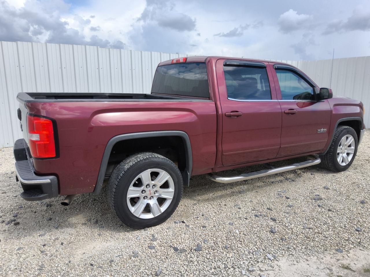 2015 Gmc Sierra C1500 Sle Red vin: 3GTP1UEC3FG296237 Damage: Right Running Board, Aftermarket, Acceptable