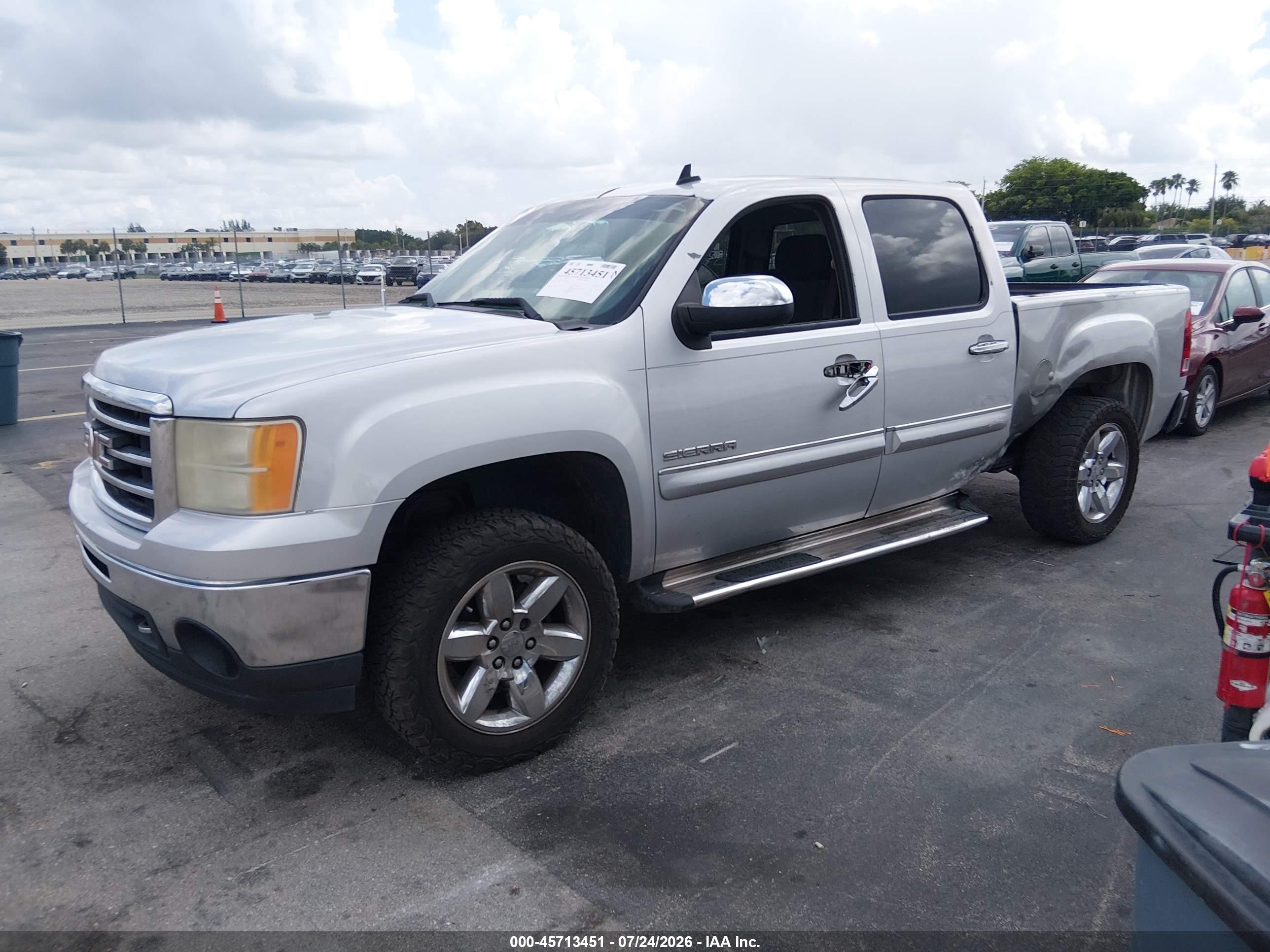 2013 Gmc Sierra 1500 Sle Silver vin: 3GTP1VE02DG180312