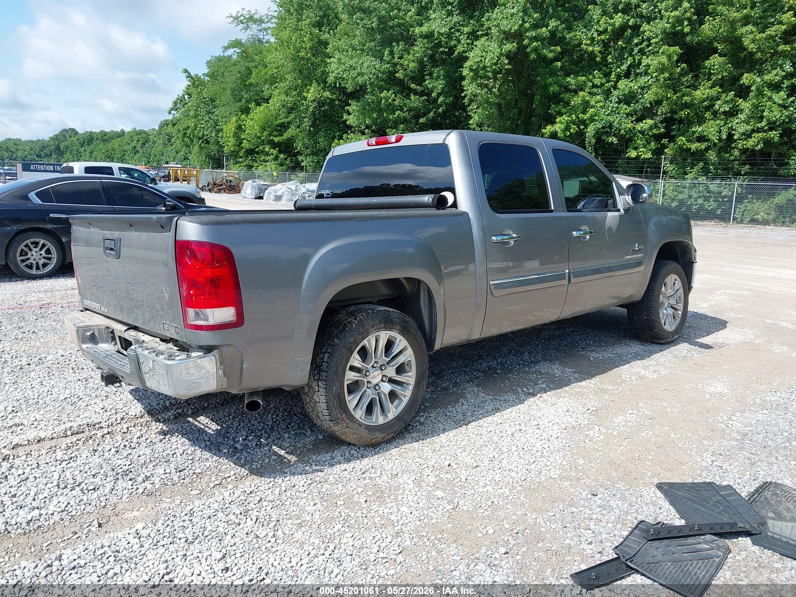 2013 Gmc Sierra 1500 Sle Silver vin: 3GTP1VE03DG302353
