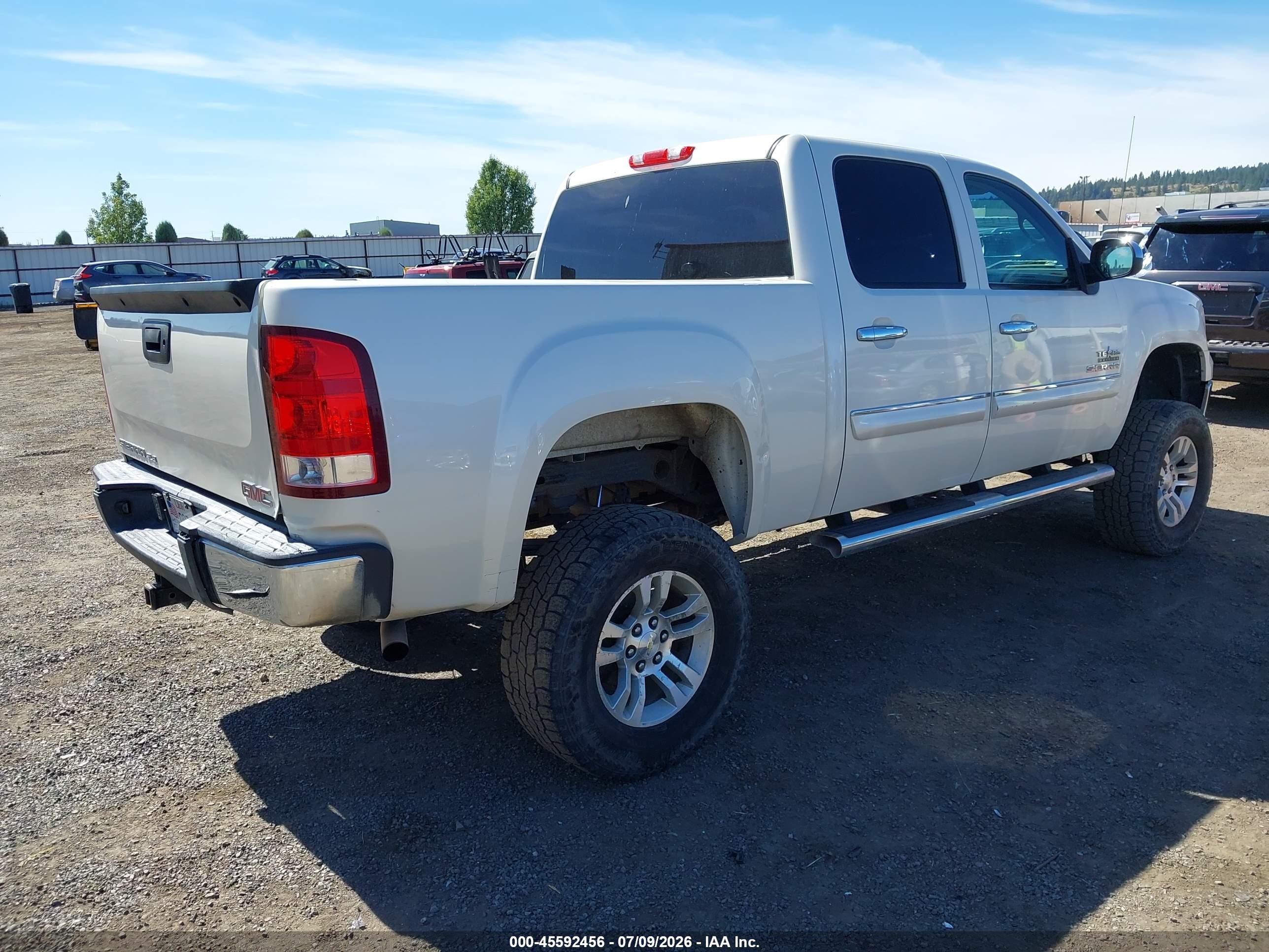 2013 Gmc Sierra 1500 Sle White vin: 3GTP1VE04DG327911