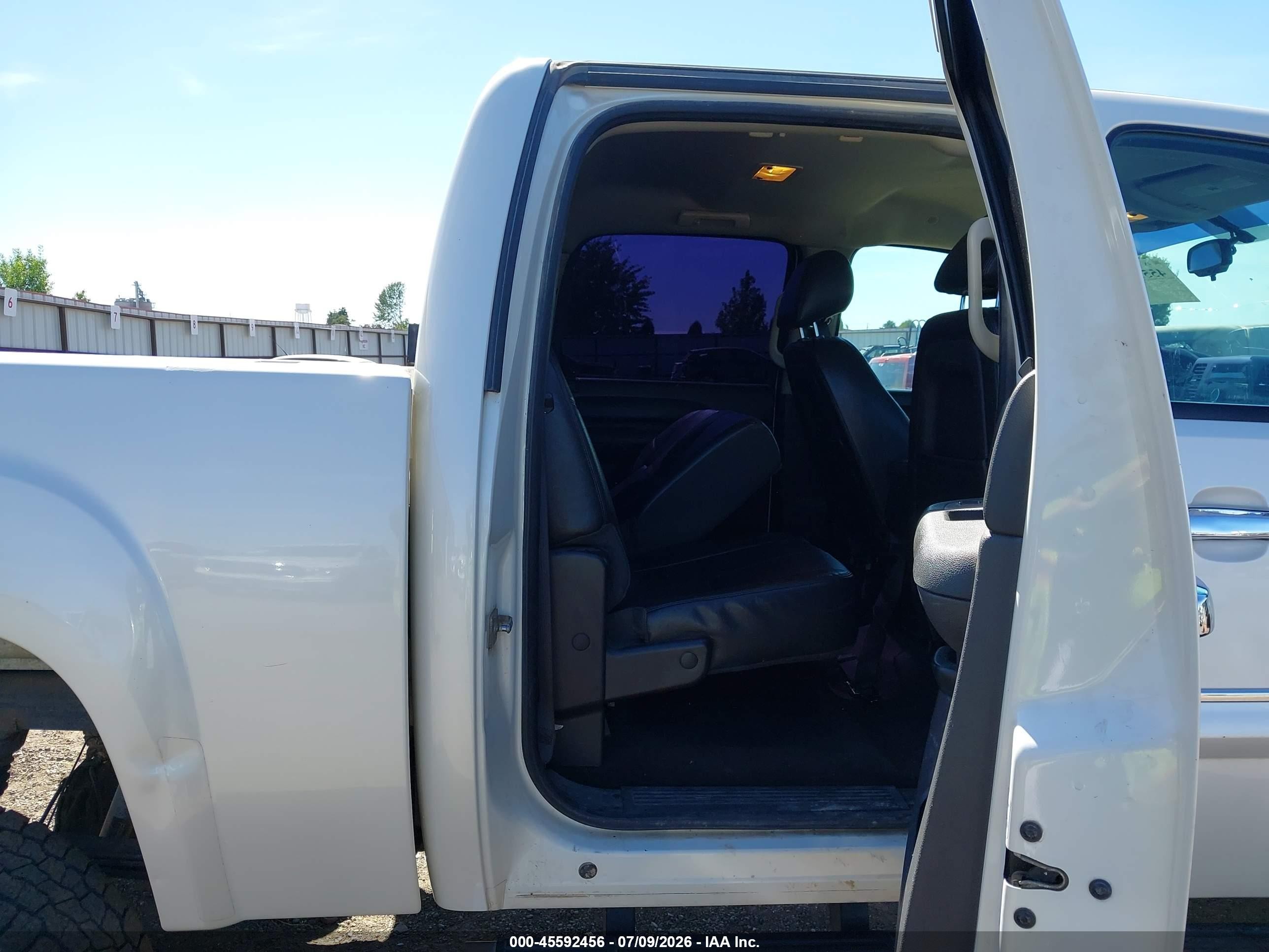2013 Gmc Sierra 1500 Sle White vin: 3GTP1VE04DG327911