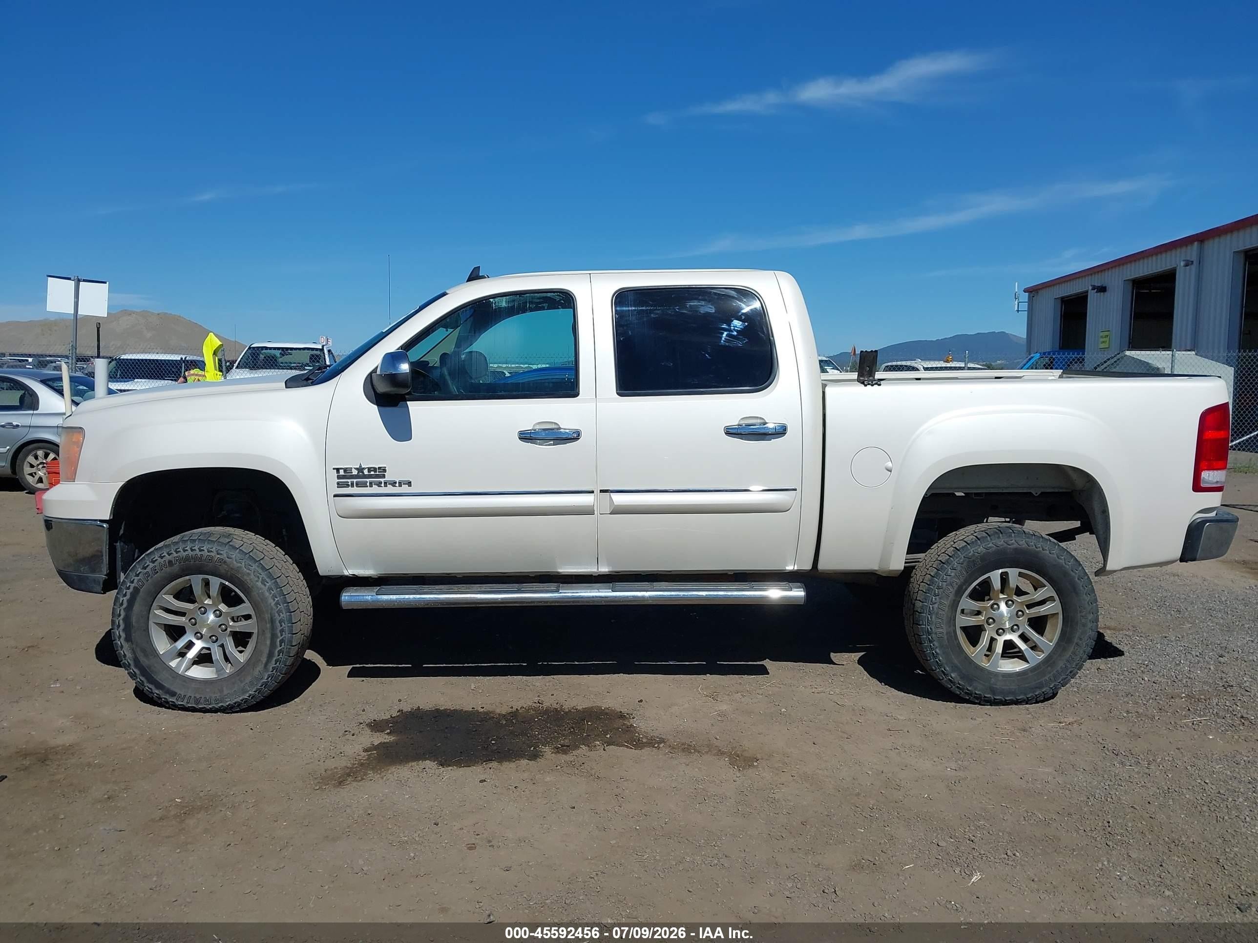 2013 Gmc Sierra 1500 Sle White vin: 3GTP1VE04DG327911