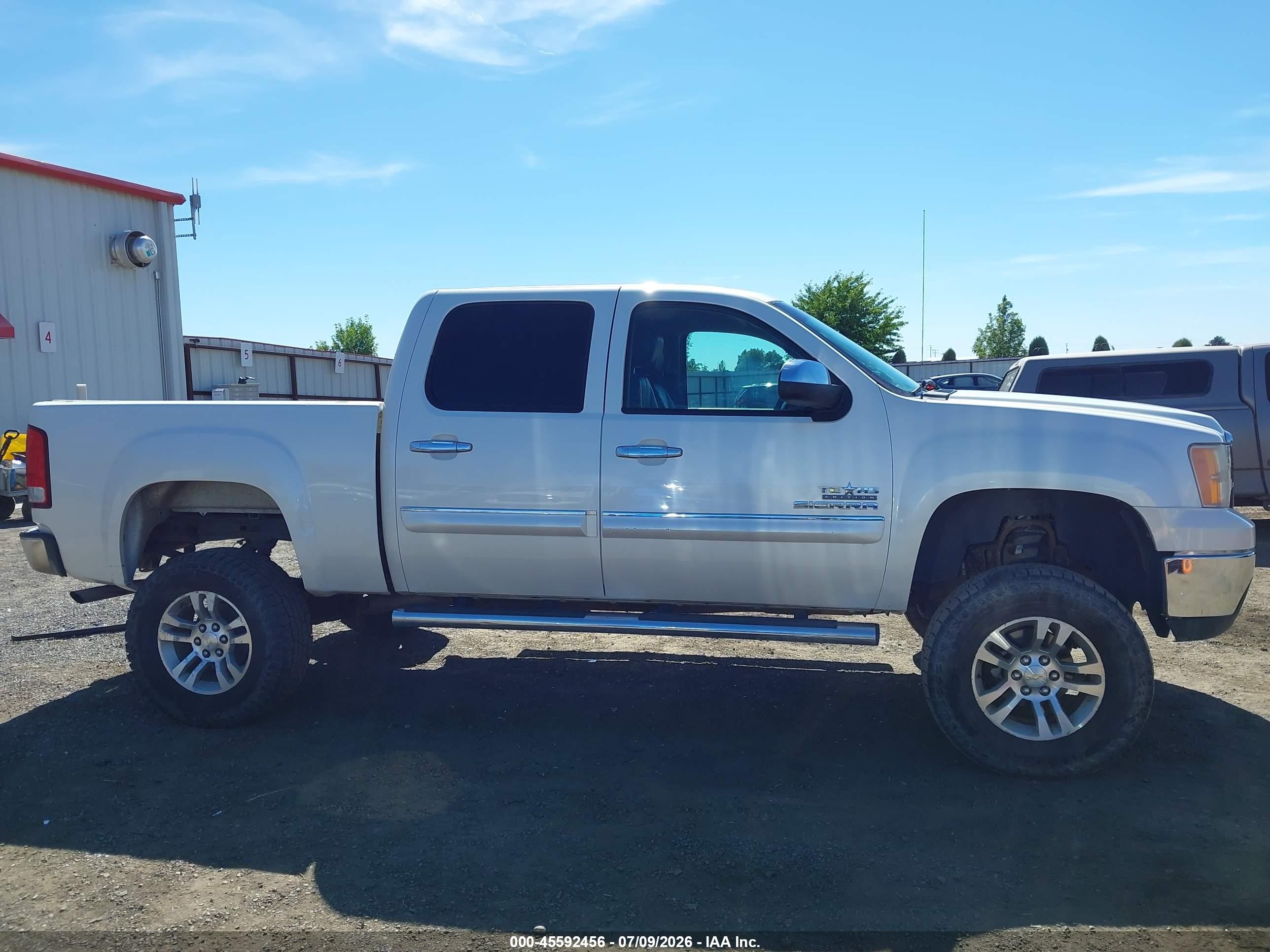 2013 Gmc Sierra 1500 Sle White vin: 3GTP1VE04DG327911