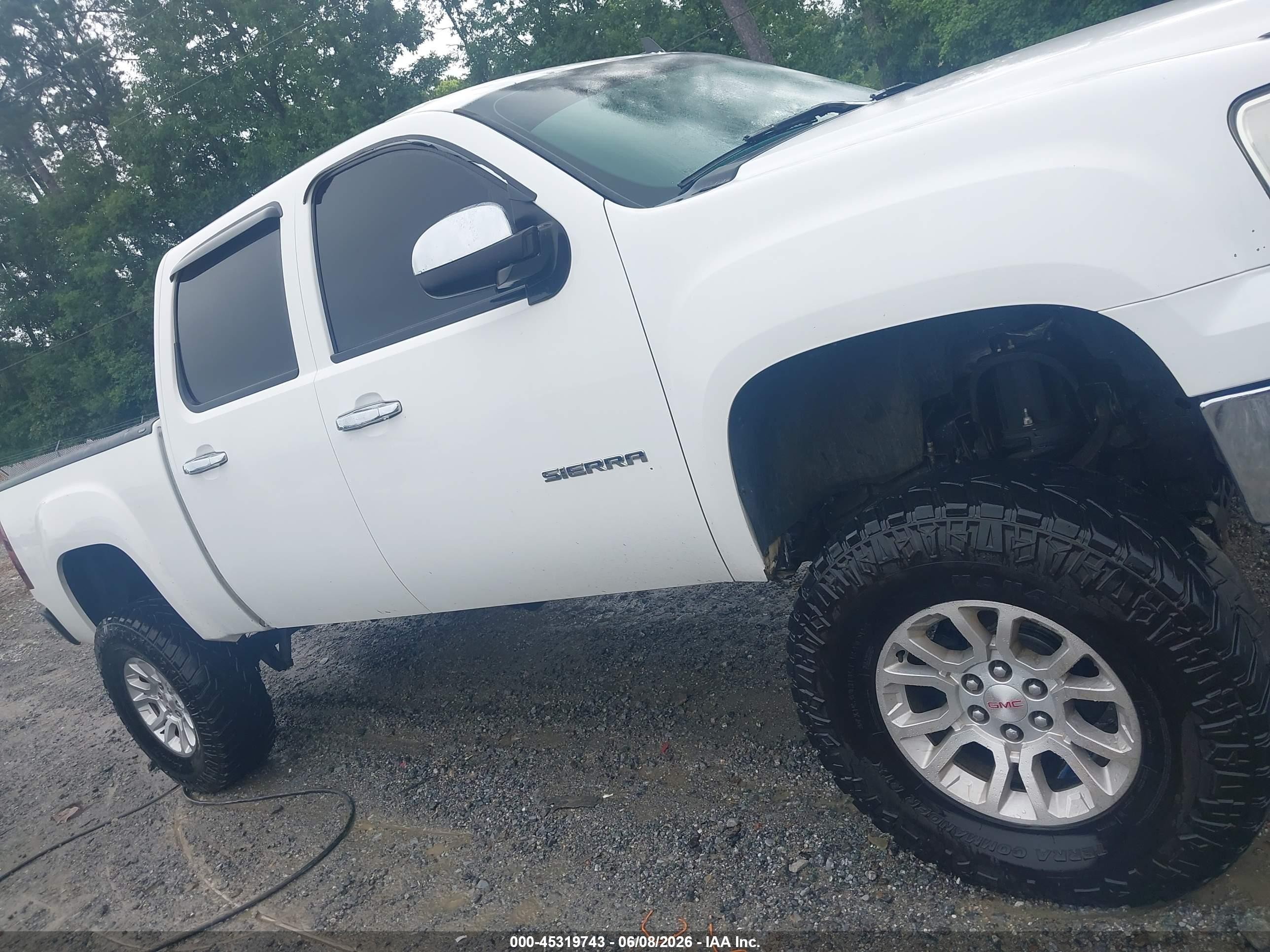 2013 Gmc Sierra 1500 Sle White vin: 3GTP1VE05DG111372