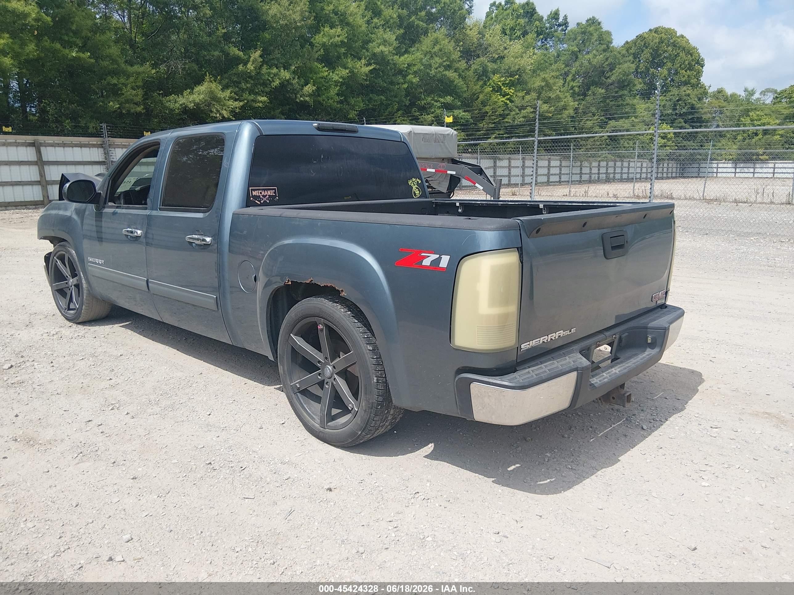 2011 Gmc Sierra 1500 Sle Gray vin: 3GTP1VE08BG380639
