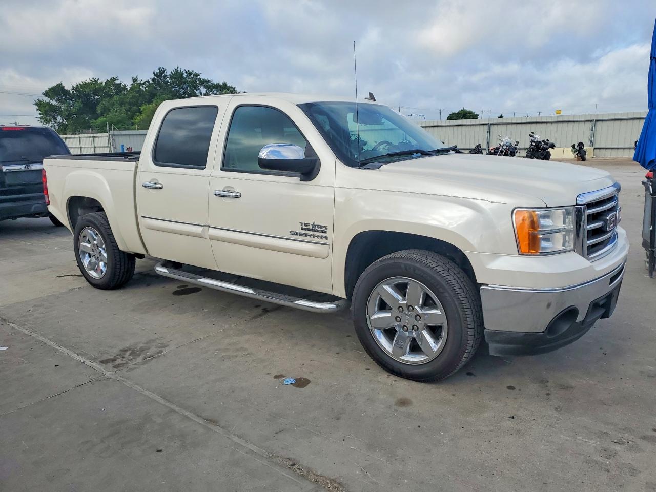 2013 Gmc Sierra C1500 Sle White vin: 3GTP1VE08DG167645