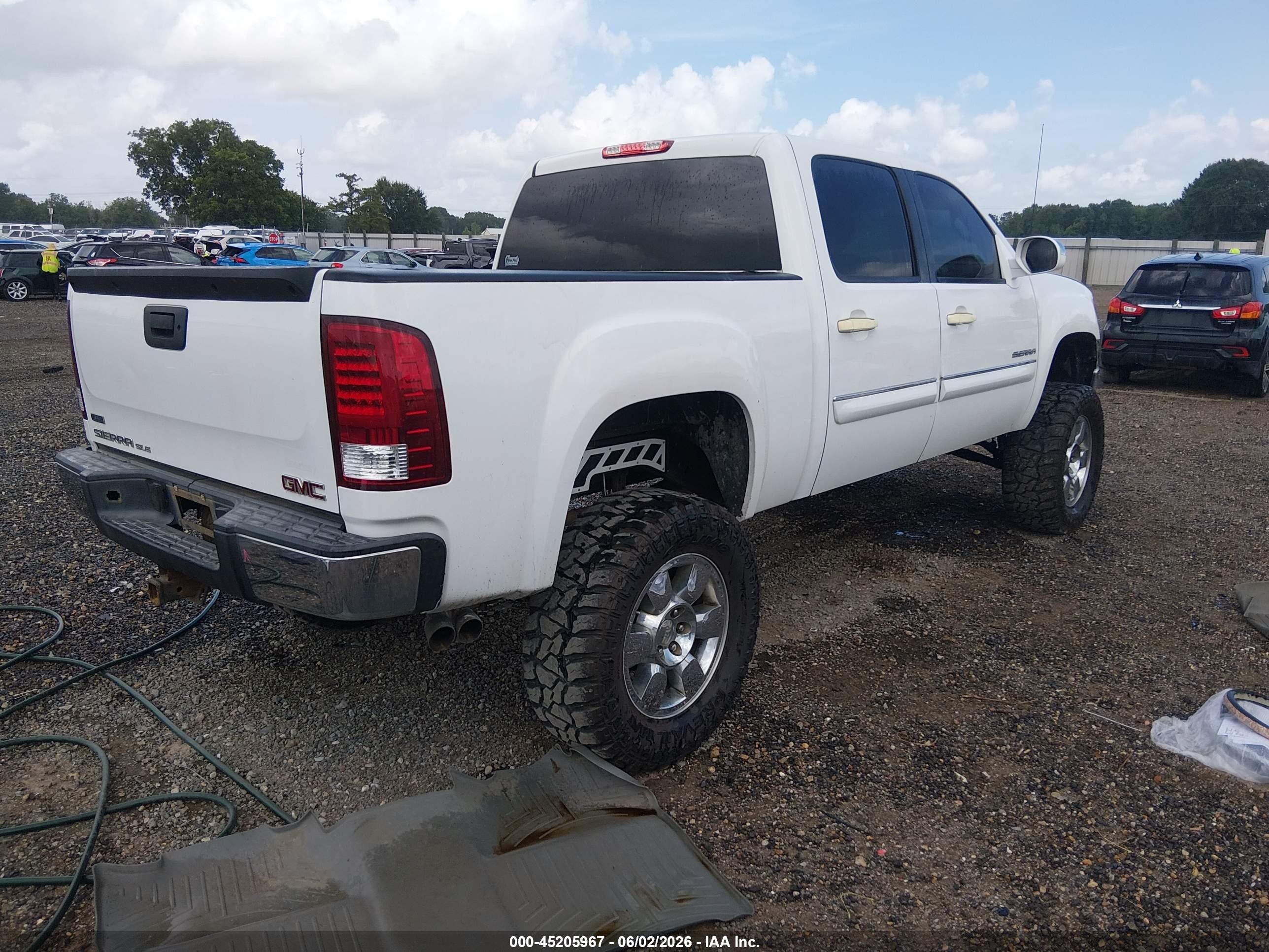 2011 Gmc Sierra 1500 Sle White vin: 3GTP1VE09BG164766