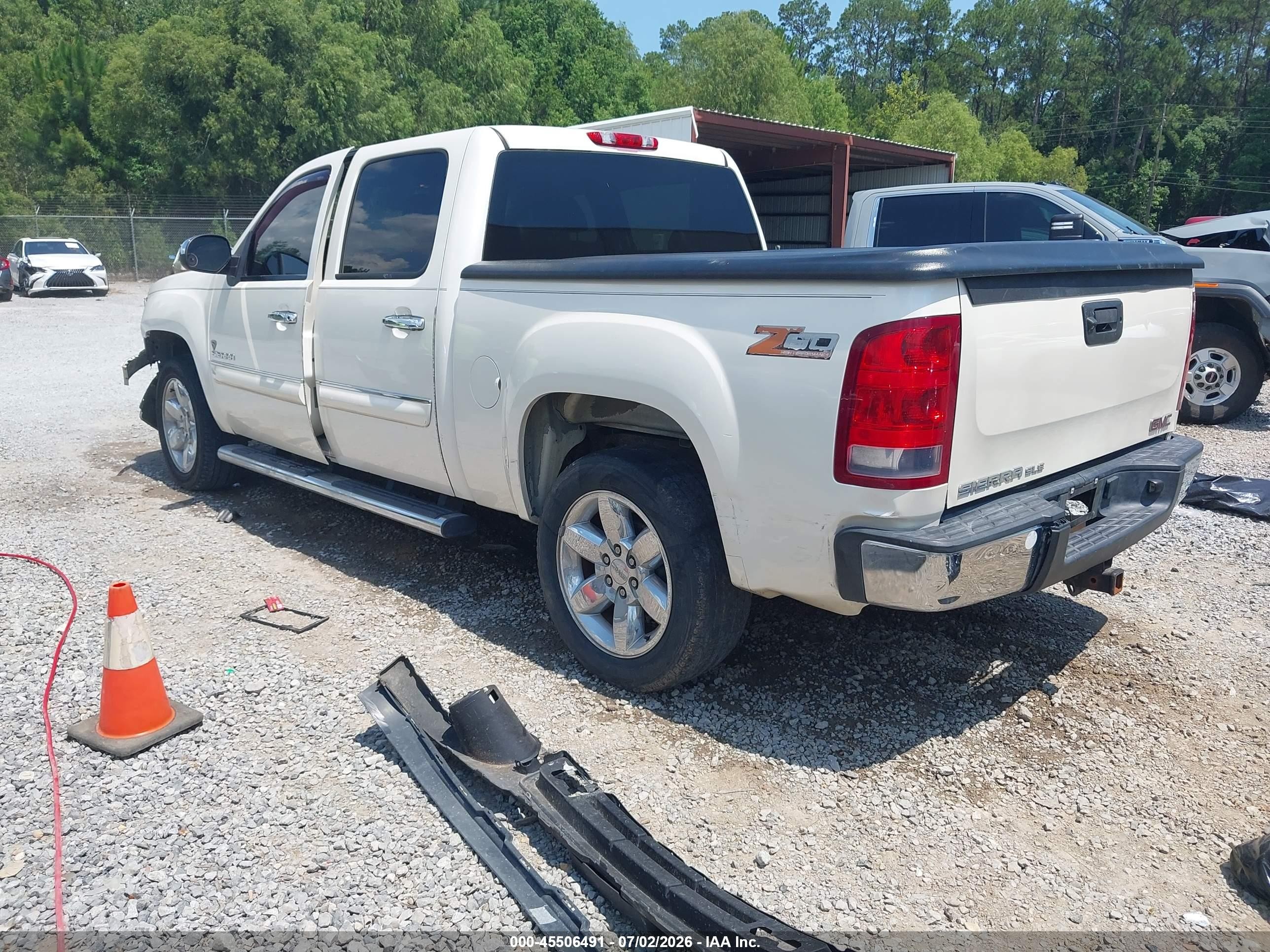 2013 Gmc Sierra 1500 Sle White vin: 3GTP1VE09DG131723