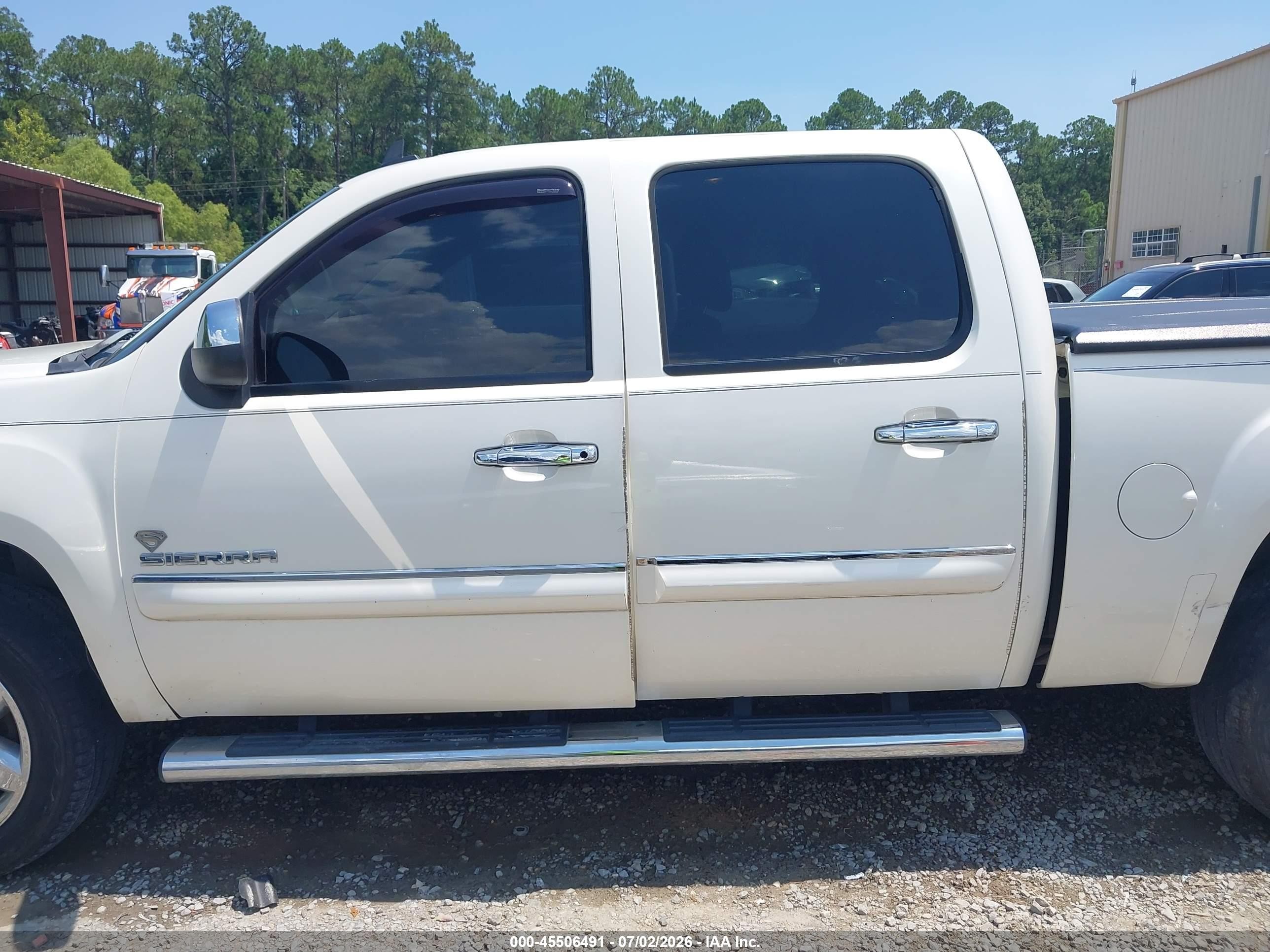 2013 Gmc Sierra 1500 Sle White vin: 3GTP1VE09DG131723
