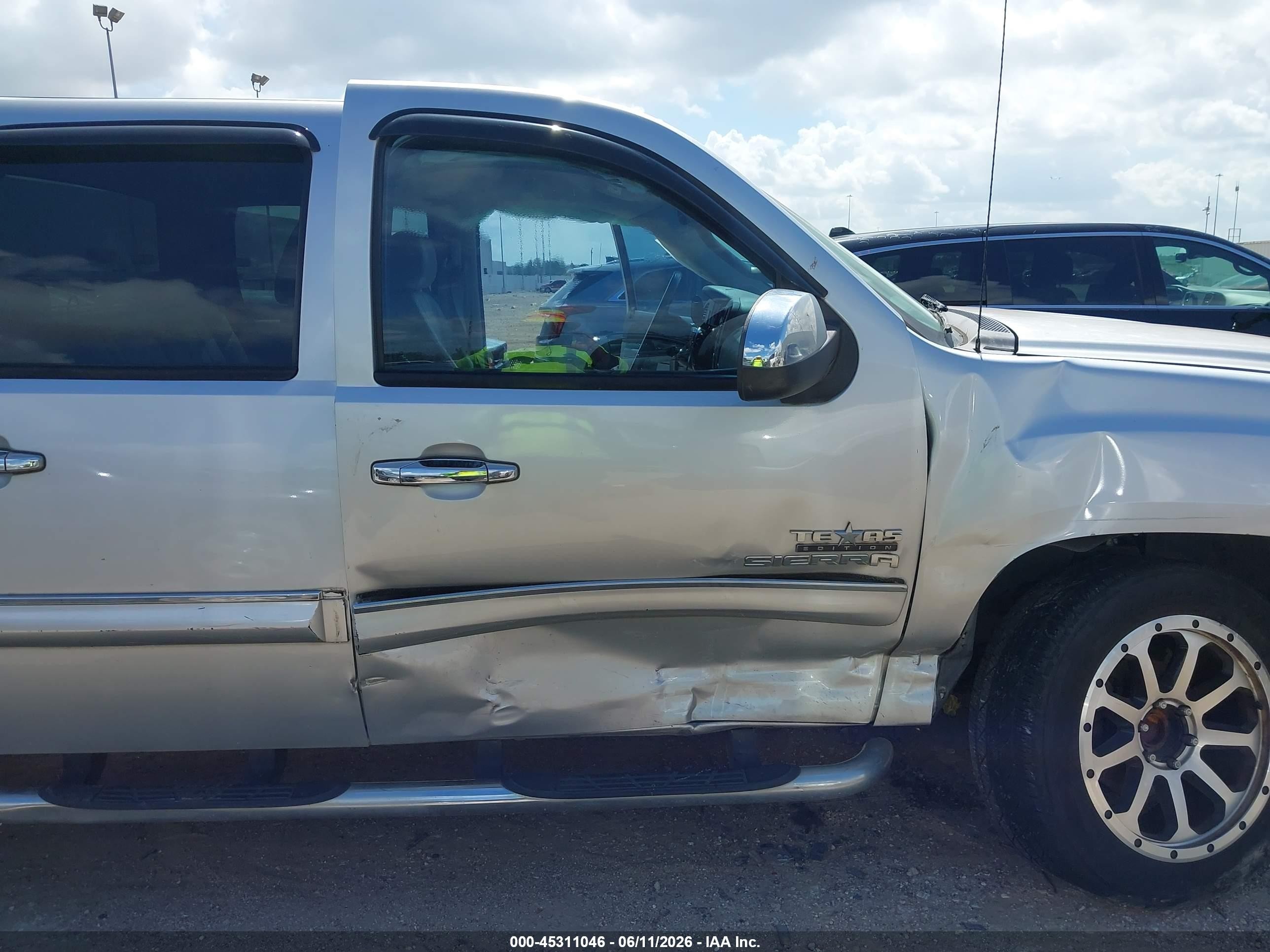 2013 Gmc Sierra 1500 Sle Silver vin: 3GTP1VE0XDG308084