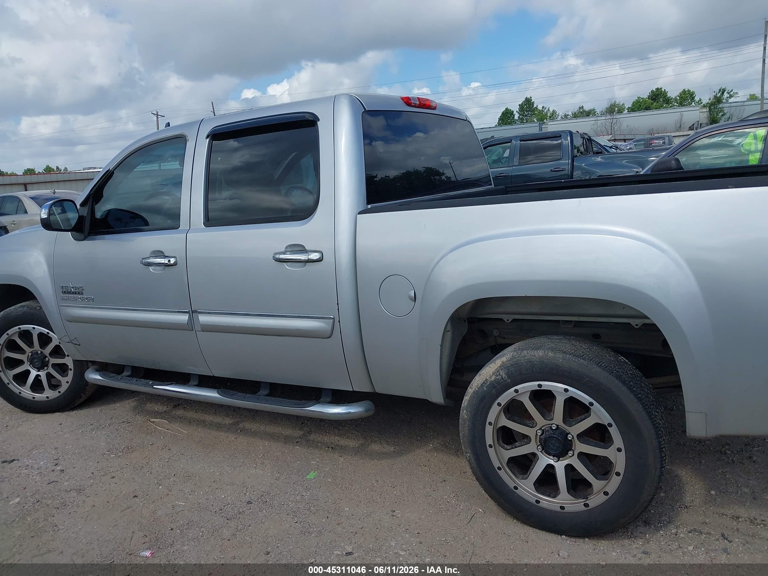 2013 Gmc Sierra 1500 Sle Silver vin: 3GTP1VE0XDG308084