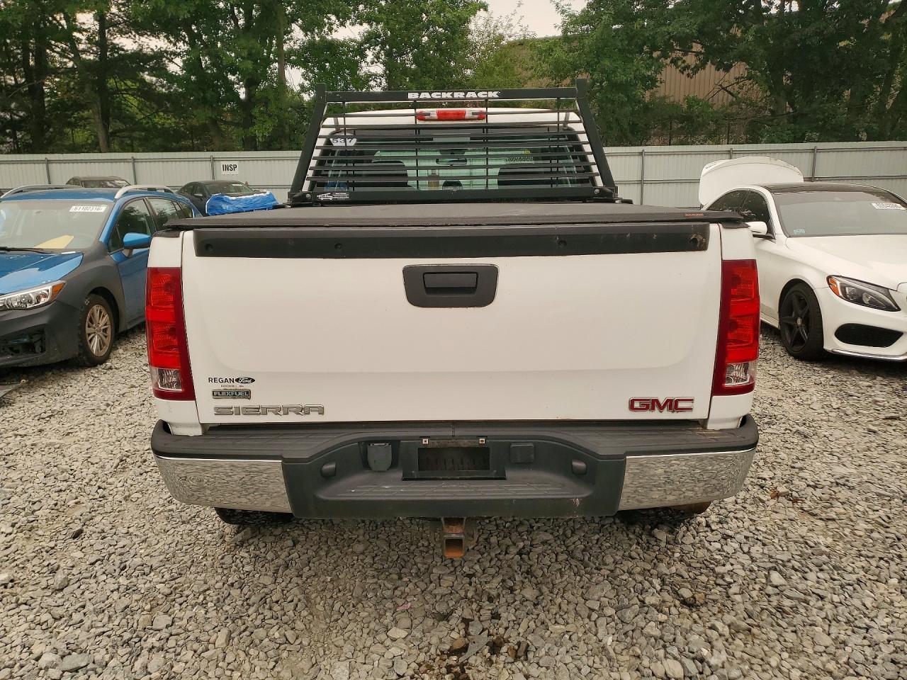2011 Gmc Sierra K1500 White vin: 3GTP2TEA2BG355097