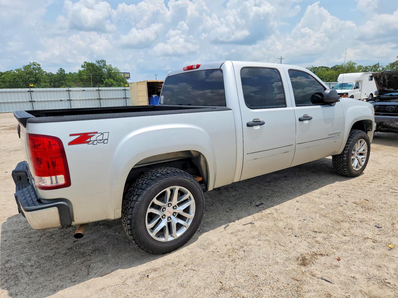 2011 Gmc Sierra K1500 Sle Silver vin: 3GTP2VE30BG210573