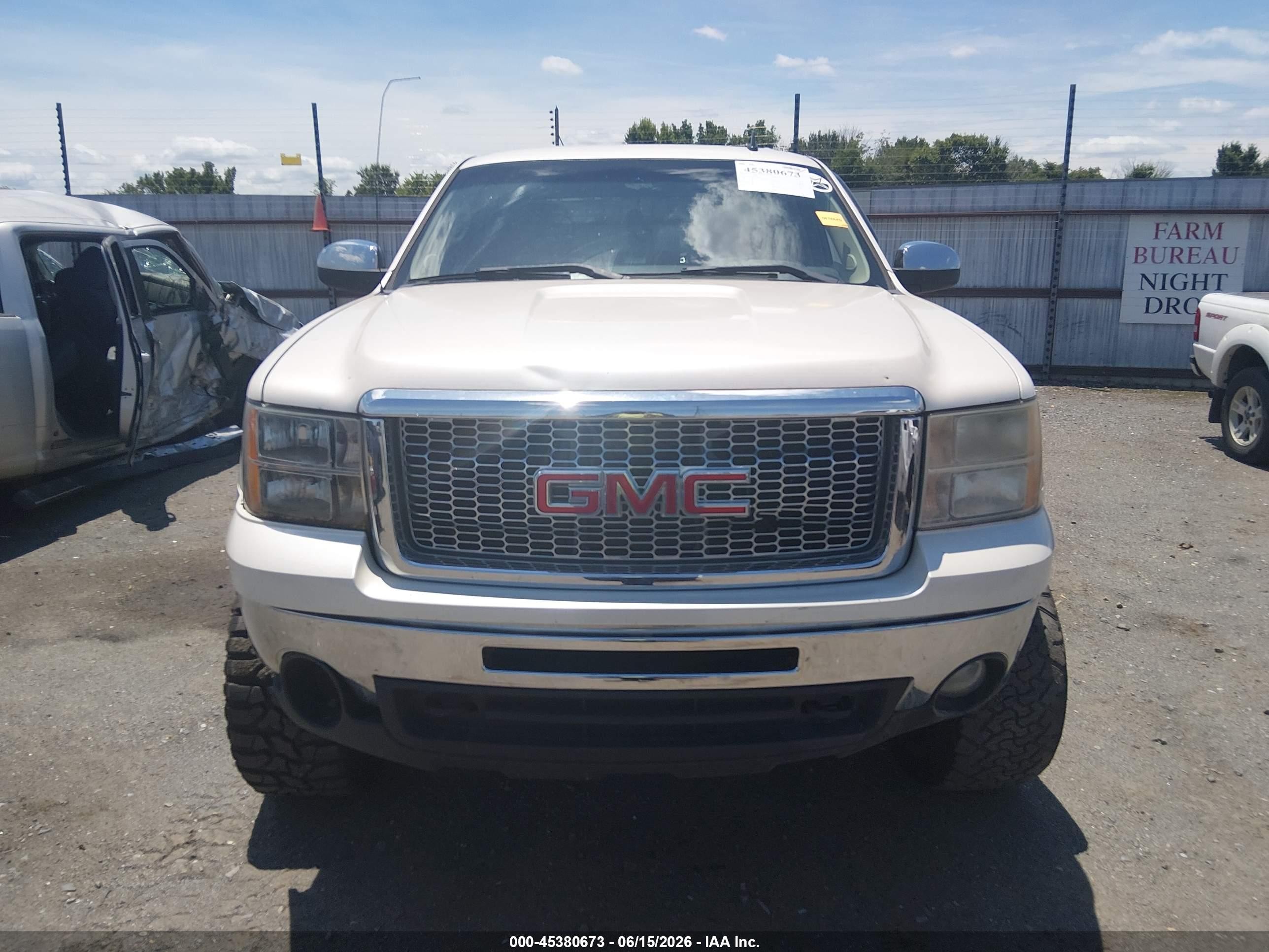 2011 Gmc Sierra 1500 Sle White vin: 3GTP2VE32BG385410